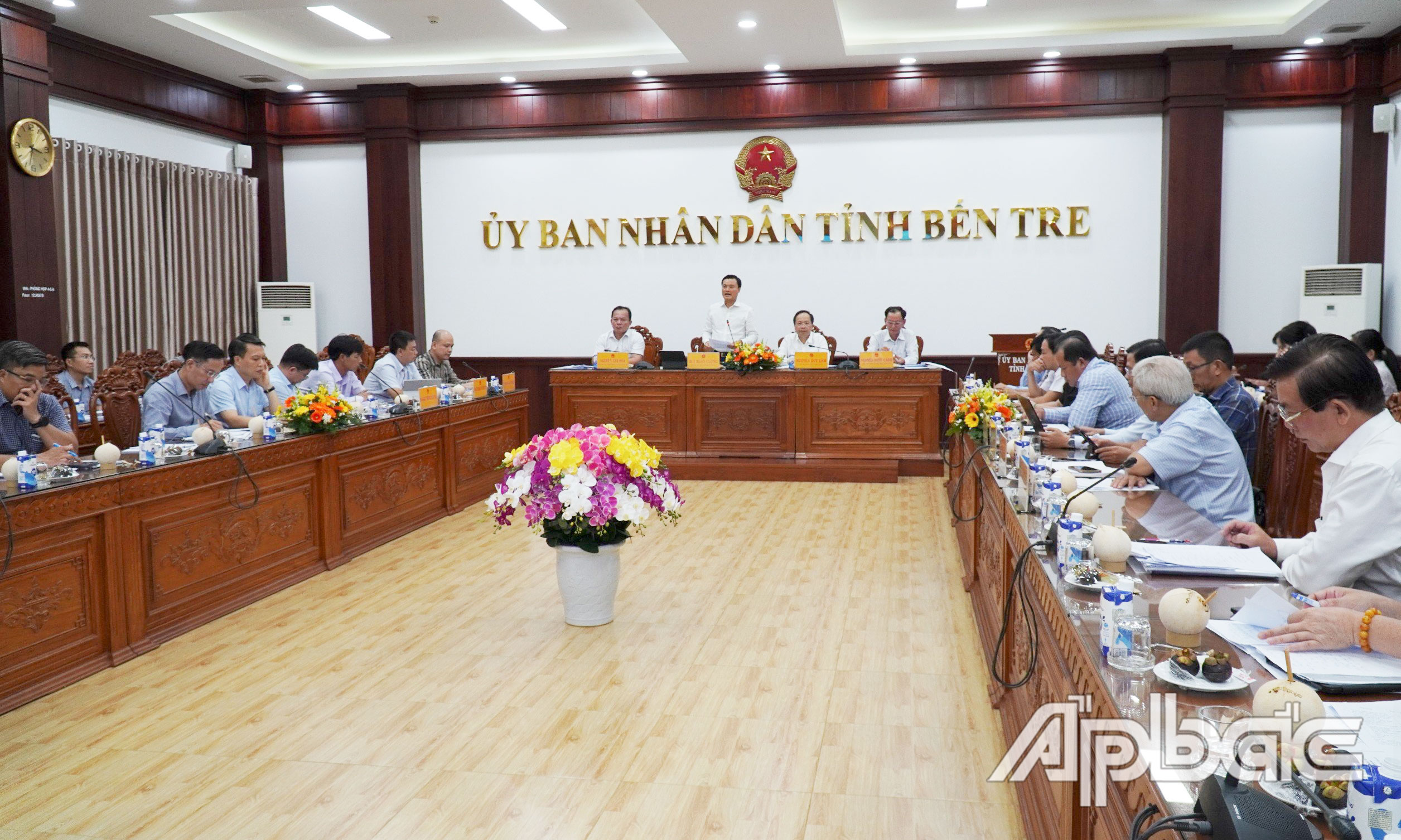 Quang cảnh buổi làm việc.