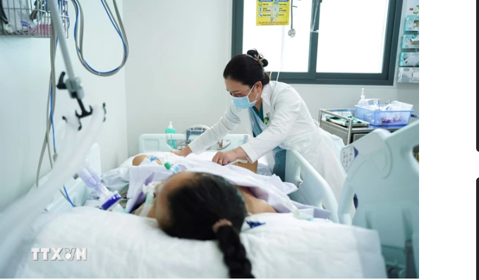 Một bệnh nhân viêm não tự miễn MNDAR đang được điều trị tại Bệnh viện Chợ Rẫy Thành phố Hồ Chí Minh. (Ảnh: TTXVN phát)