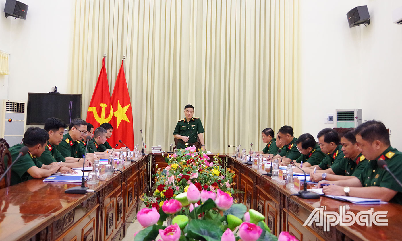 Thiếu tướng Nguyễn Trường Giang phát biểu tại buổi kiểm tra.