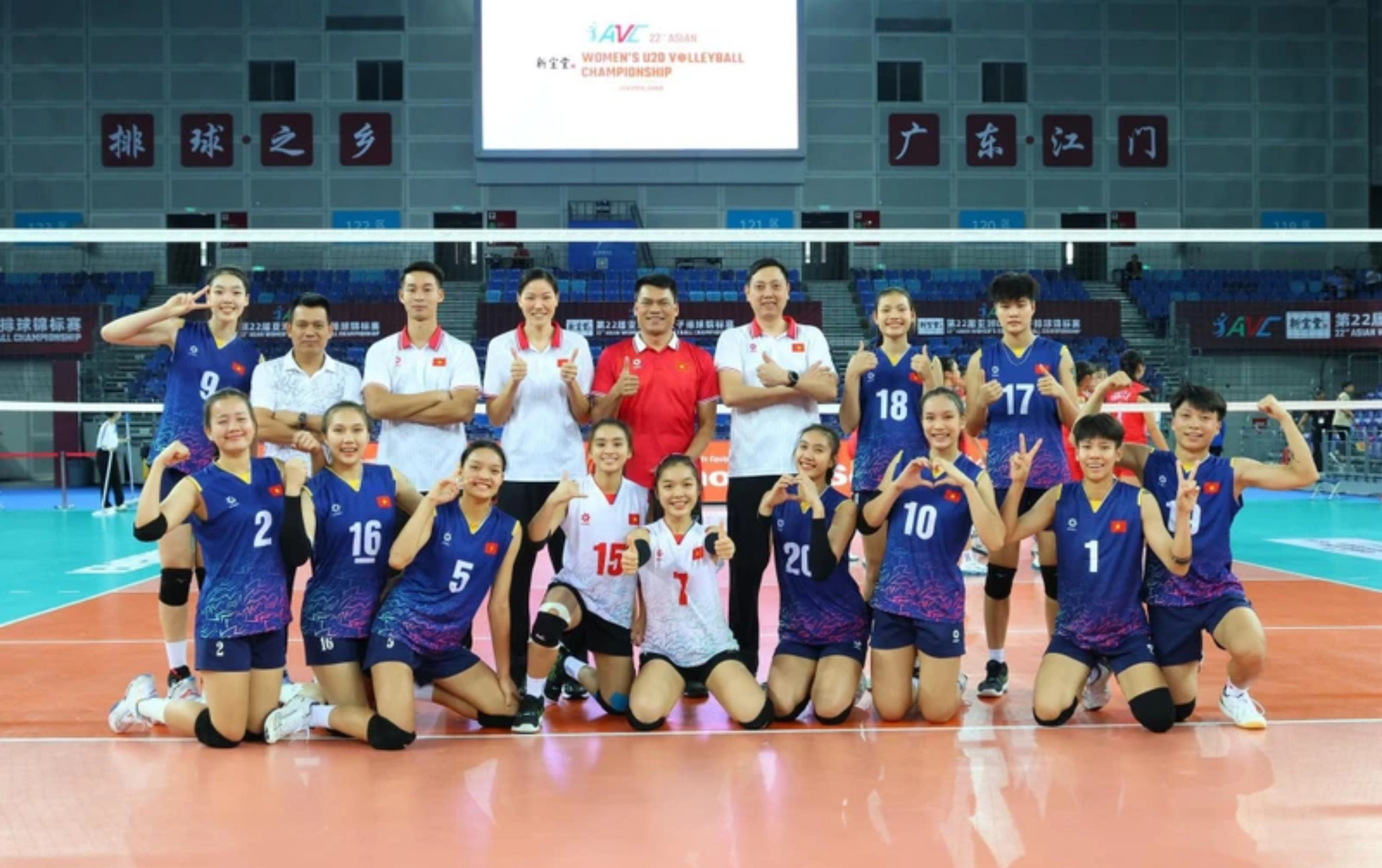 Đội tuyển Bóng chuyền U20 nữ Việt Nam làm nên kỳ tích lịch sử. (Ảnh: AVC)