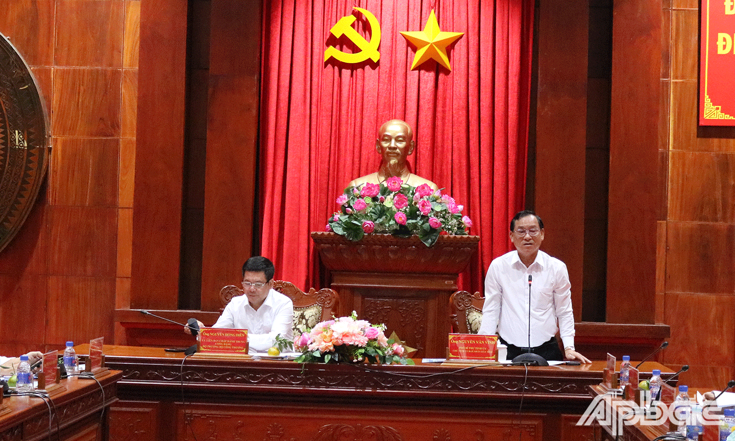 Đồng chí Nguyễn Văn Vĩnh, Phó Bí thư Tỉnh ủy, Chủ tịch UBND tỉnh Tiền Giang phát biểu tại buổi làm việc