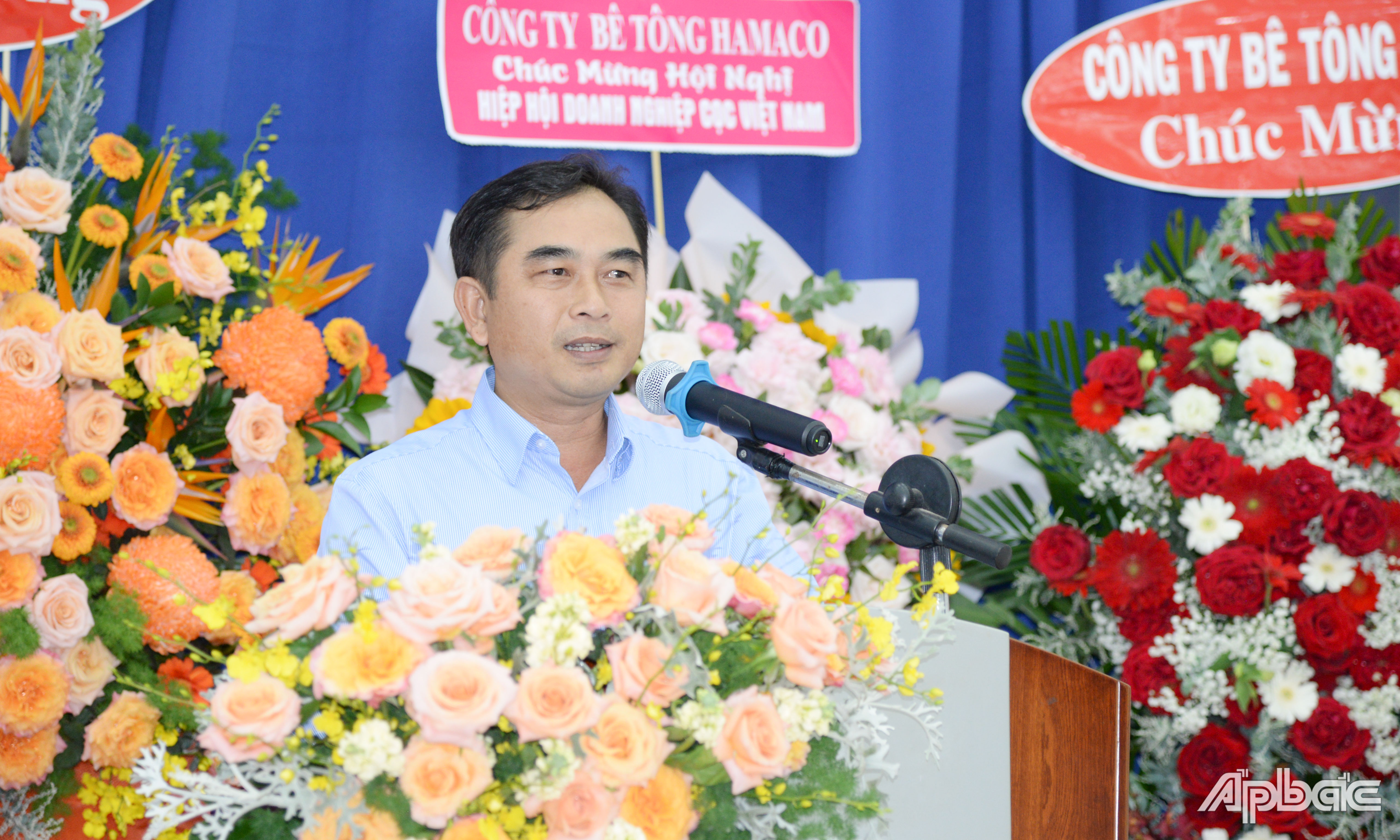 Ông Nguyễn Thanh Nghĩa, Phó Tổng Giám đốc Công ty cổ phần Đầu tư và Xây dựng Tiền Giang phát biểu tại buổi họp mặt.