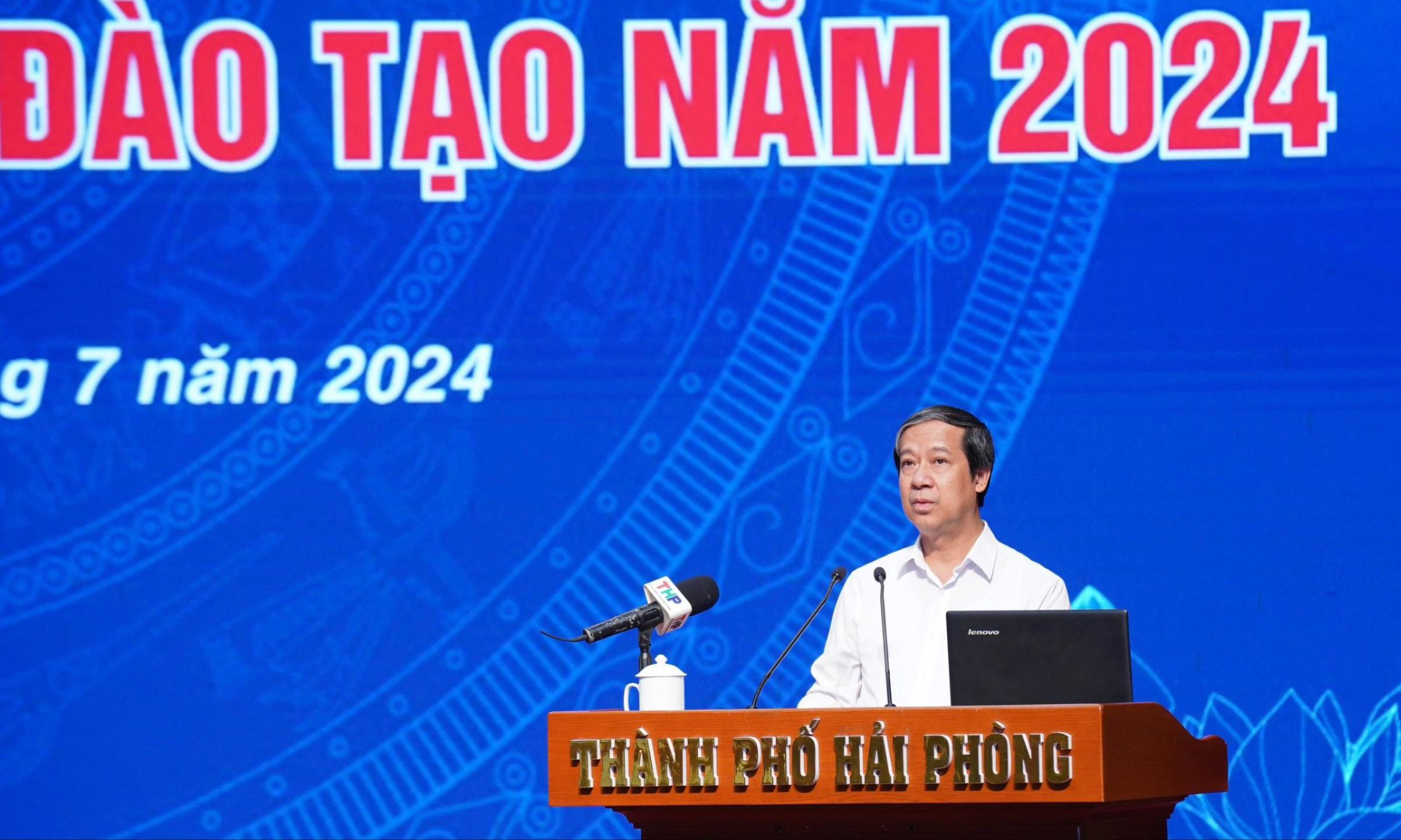 Bộ trưởng Nguyễn Kim Sơn phát biểu khai mạc hội nghị.