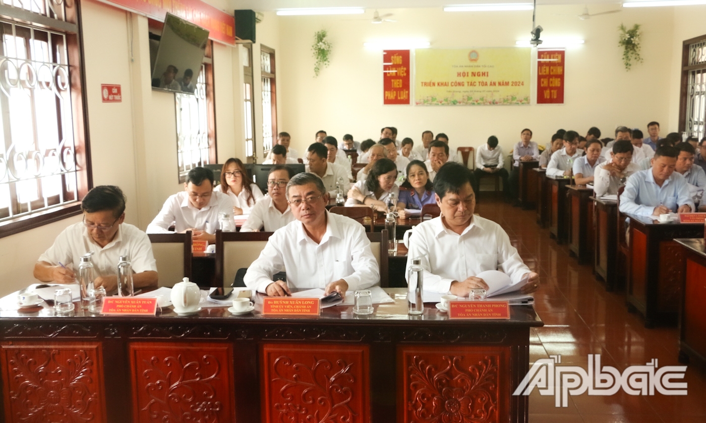 Đại biểu dự hội nghị.