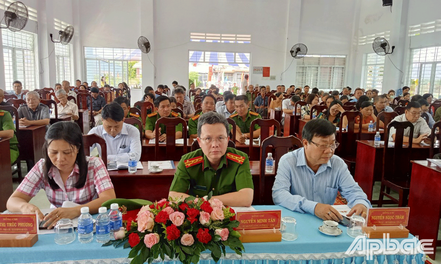 Đại biểu tham dự hội nghị