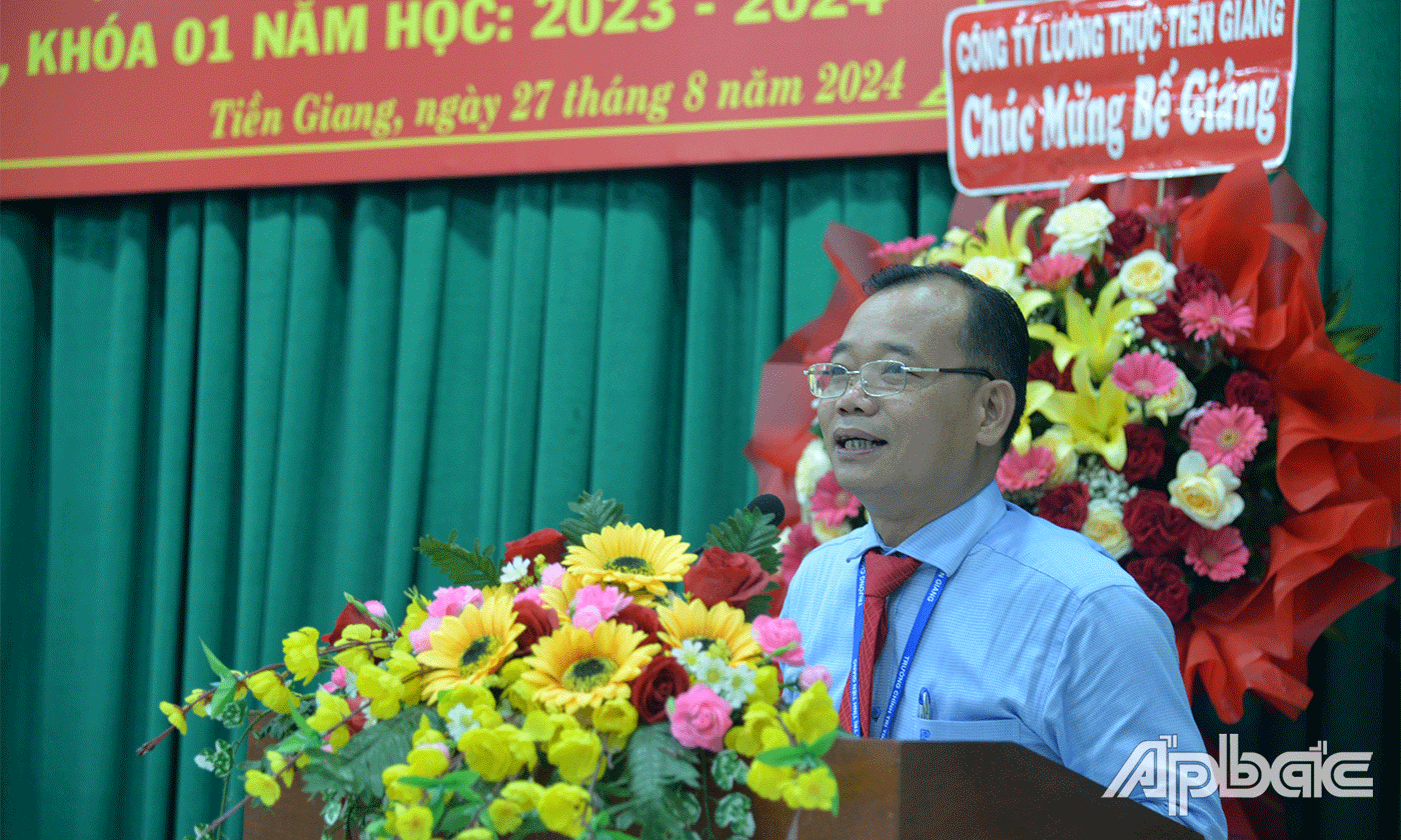 Đồng chí Nguyễn Văn Sơn phát biểu tại buổi lễ.