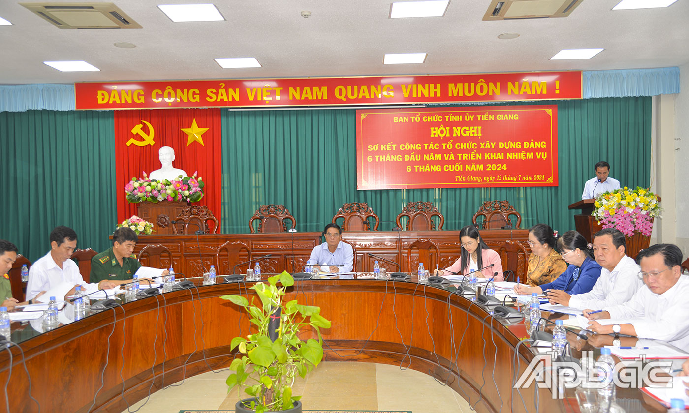 Quang cảnh hội nghị.