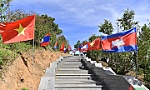 Kiên trì đấu tranh với âm mưu 