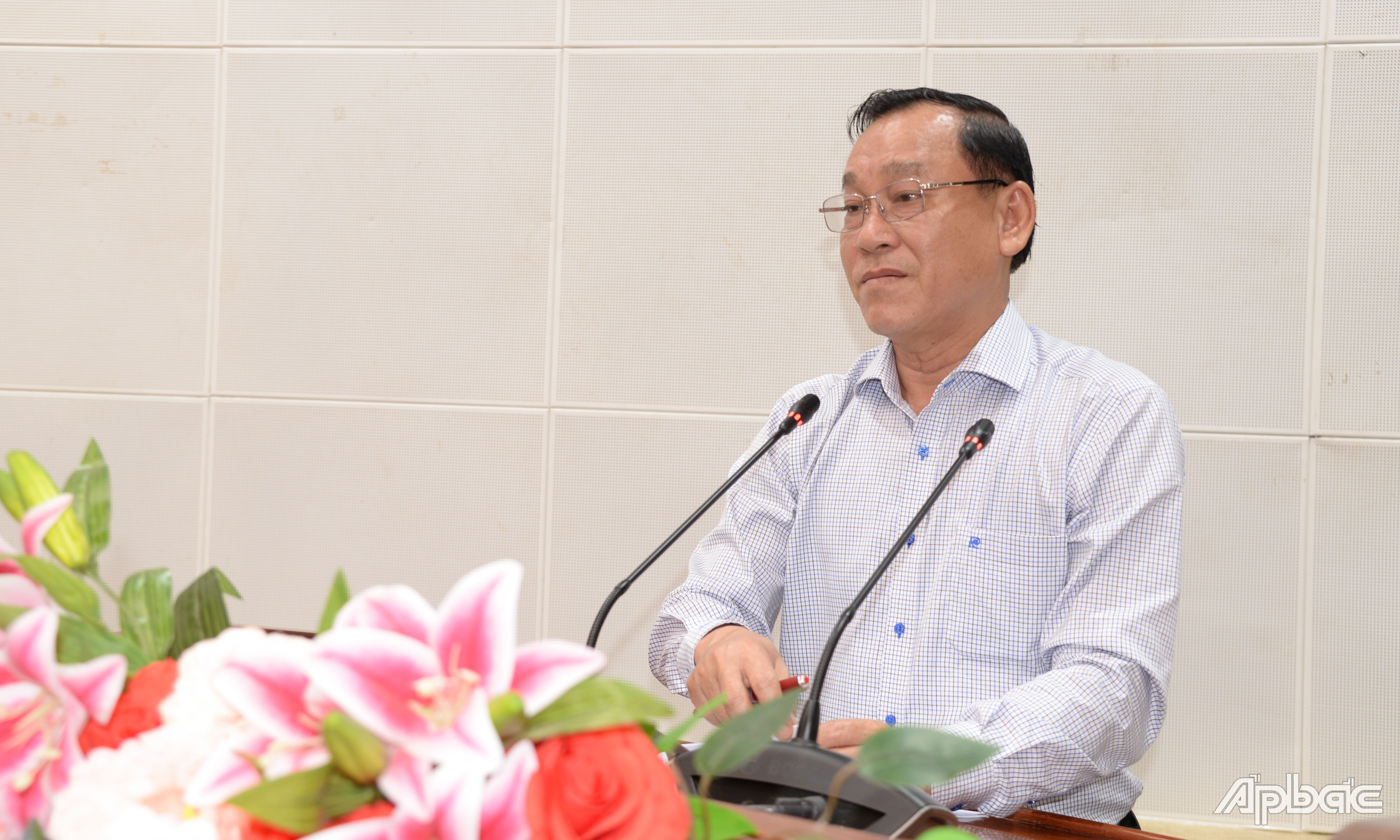 Đồng chí Nguyễn Văn Vĩnh phát biểu kết luận phiên họp.