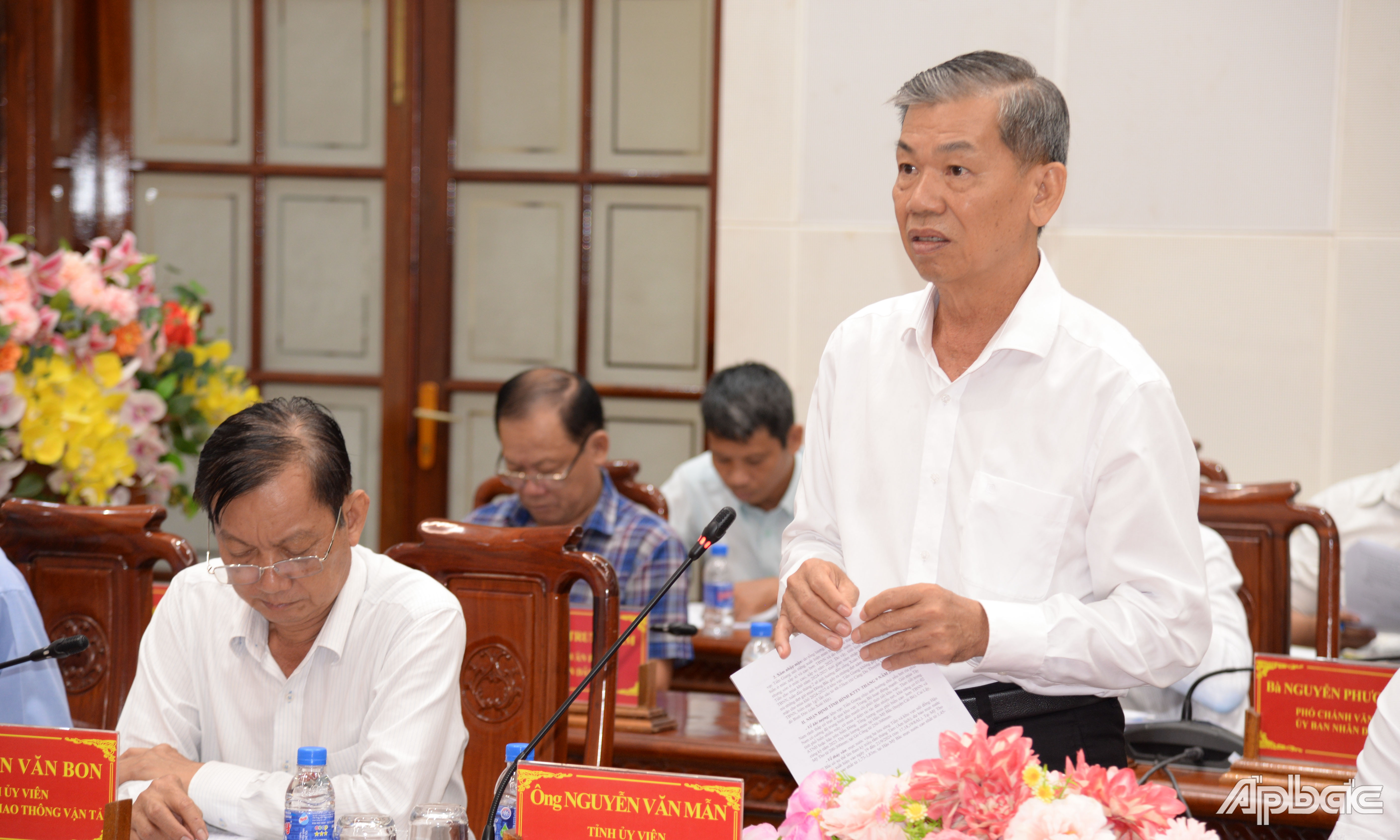 Giám đốc Sở Nông nghiệp và Phát triển nông thôn Nguyễn Văn Mẫn phát biểu tại phiên họp.