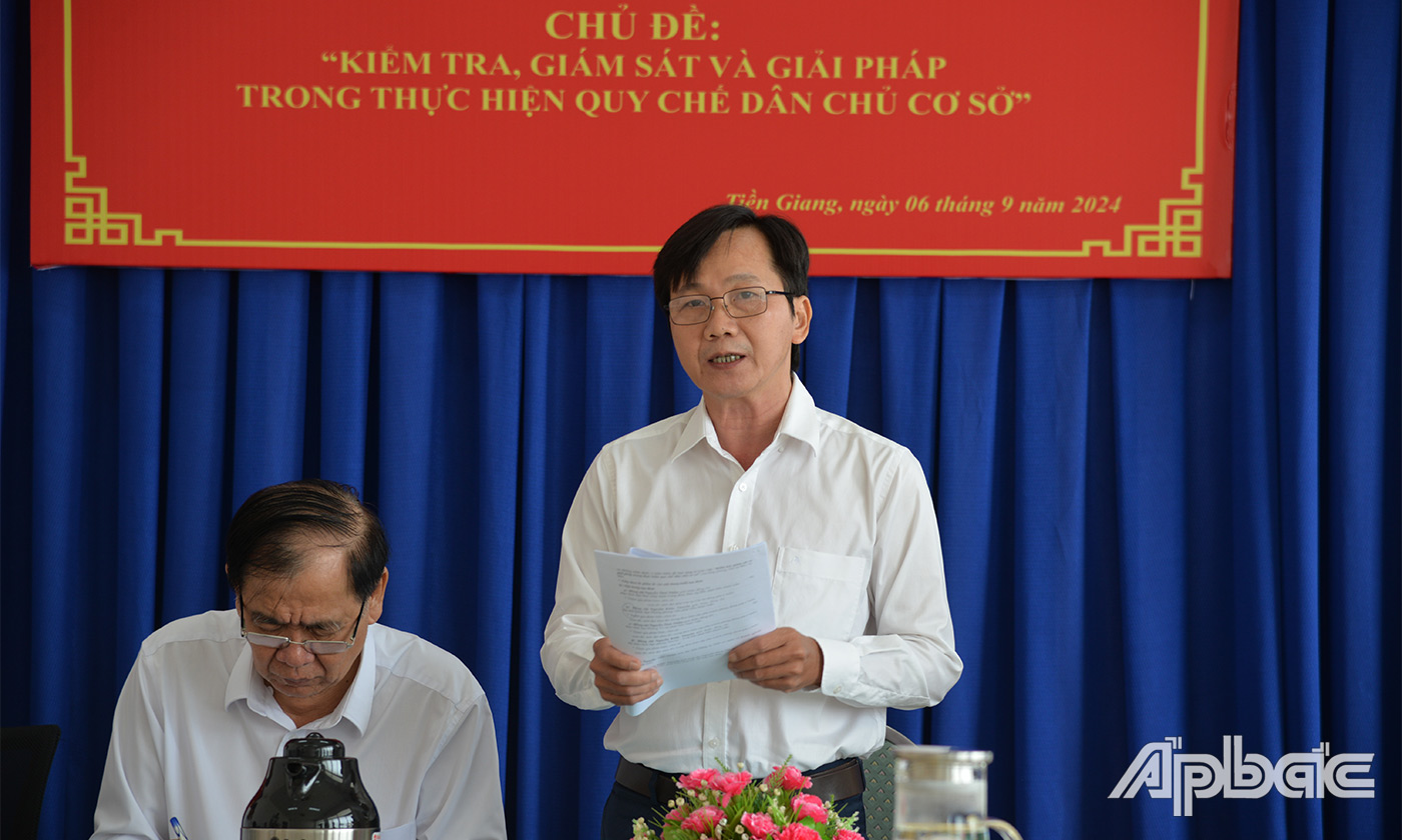 Đồng chí Nguyễn Trọng Tấn, Phó Tổng Biên tập phát biểu ý kiến