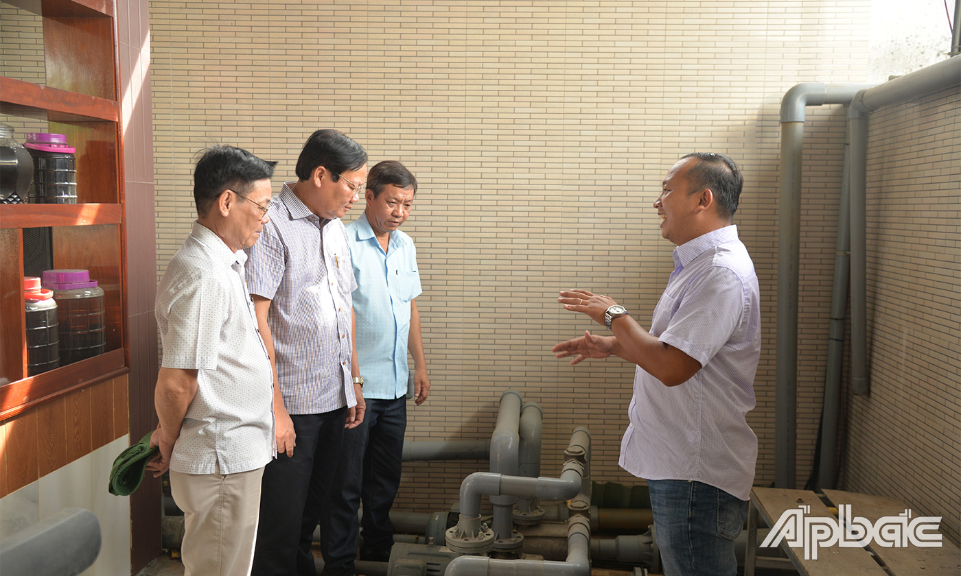 Đoàn giám sát khảo sát thực tế tại các trạm cấp nước trên địa bàn xã Thân Cửu Nghĩa