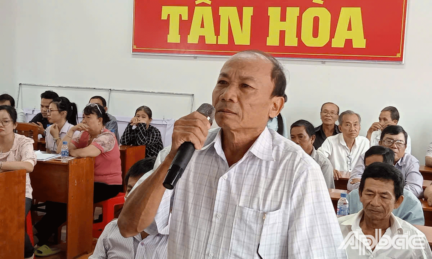 Người dân ý kến tại buổi gặp gỡ 