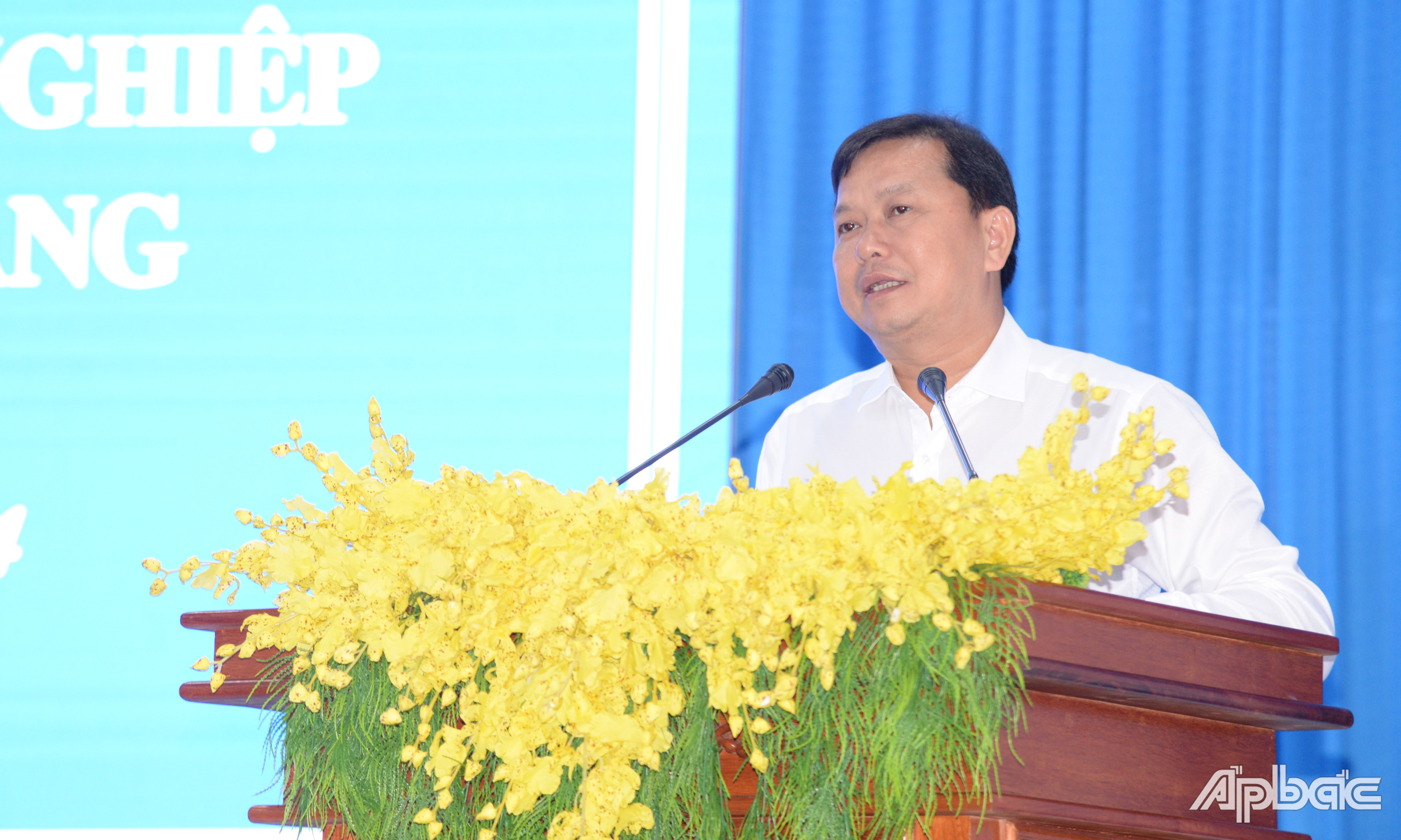 Đồng chí Nguyễn Đình Thông phát biểu tại buổi gặp mặt.