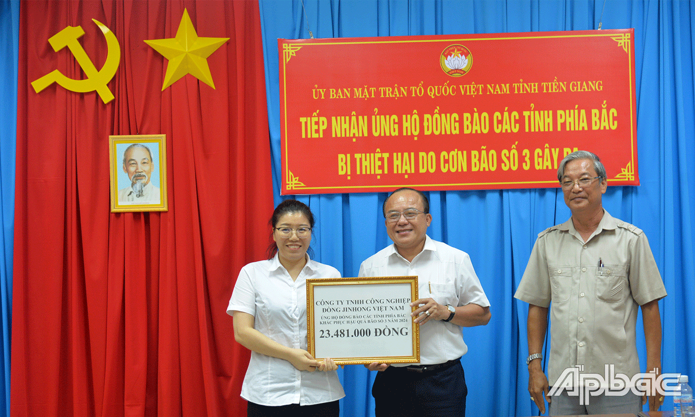 Công ty TNHH công nghiệp Đồng JINHONG Việt Nam trao 23,418 triệu đồng.