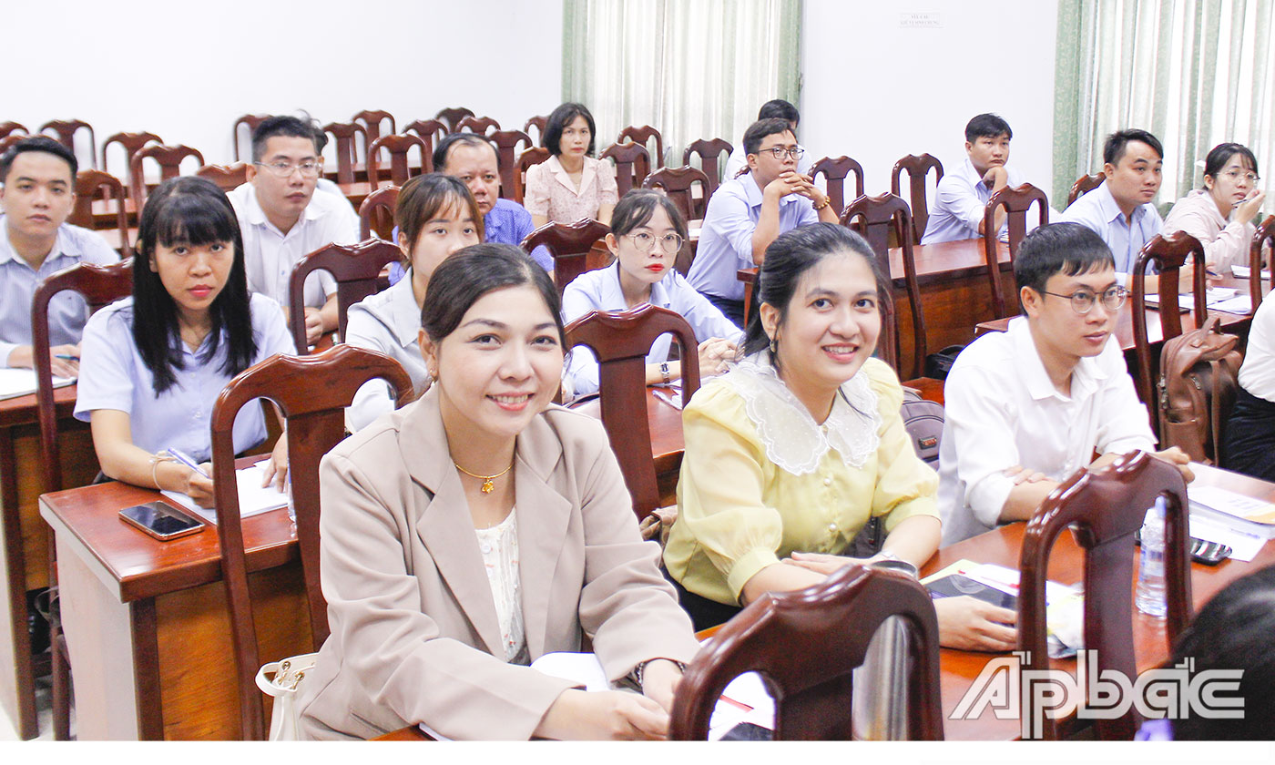 Các học viên tham dự lớp học.
