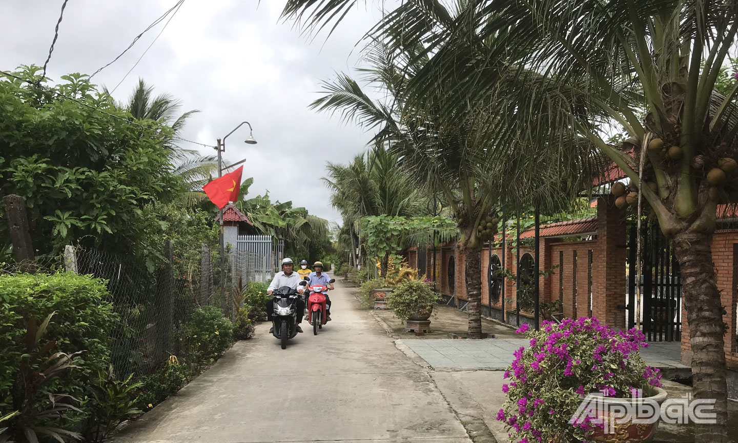  Đường Phạm Văn Hòa, ấp Tân Hiệp, xã Tân Phú.