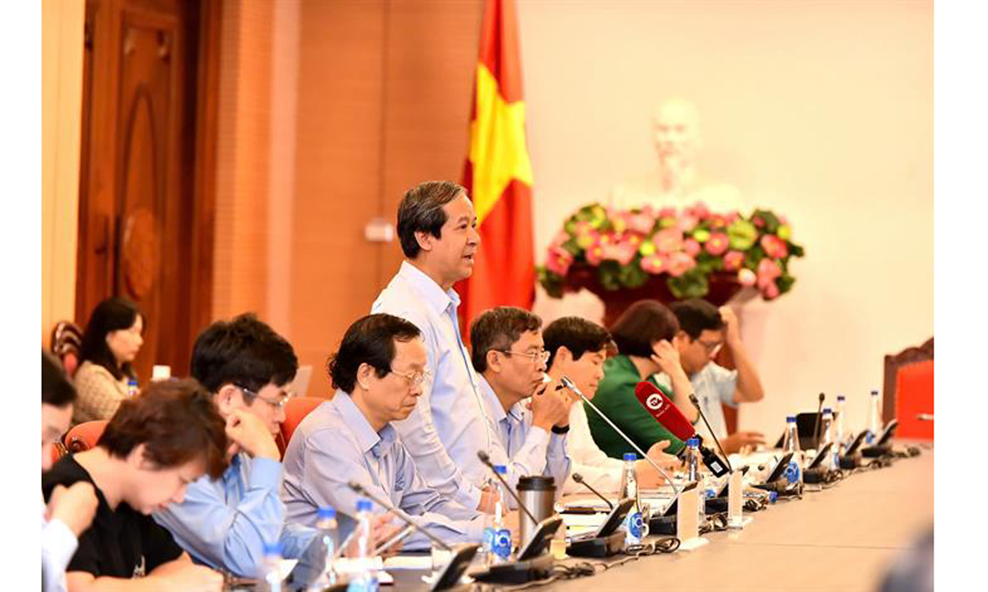 Bộ trưởng Bộ GD-ĐT Nguyễn Kim Sơn phát biểu tại cuộc làm việc.