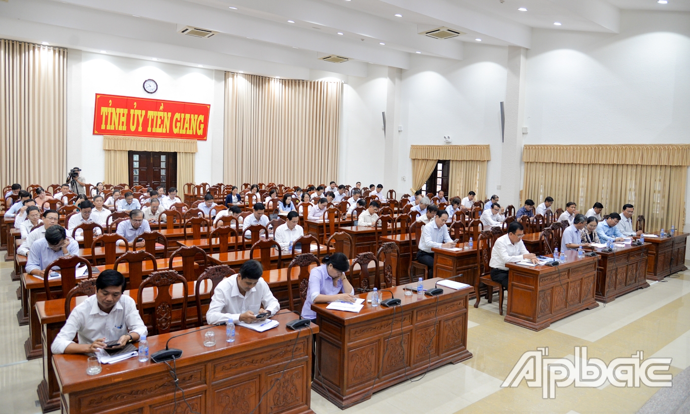 Đại biểu dự hội nghị.