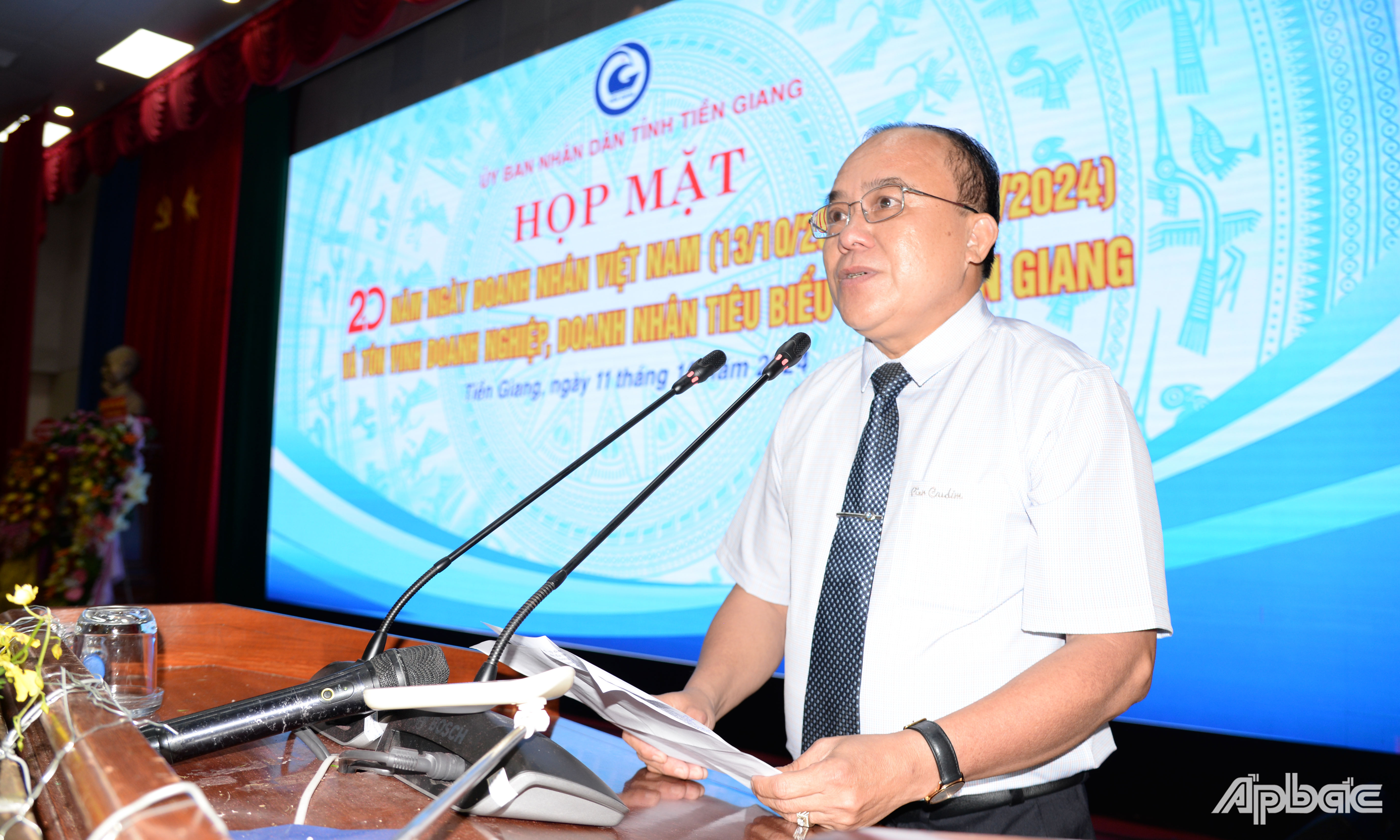 Chủ tịch Ủy ban Mặt trận Tổ quốc Việt Nam tỉnh Tiền Giang Nguyễn Chí Trung phát biểu cảm ơn các DN đóng góp ủng hộ đồng bào bị ảnh hưởng sau cơn bão số 3.