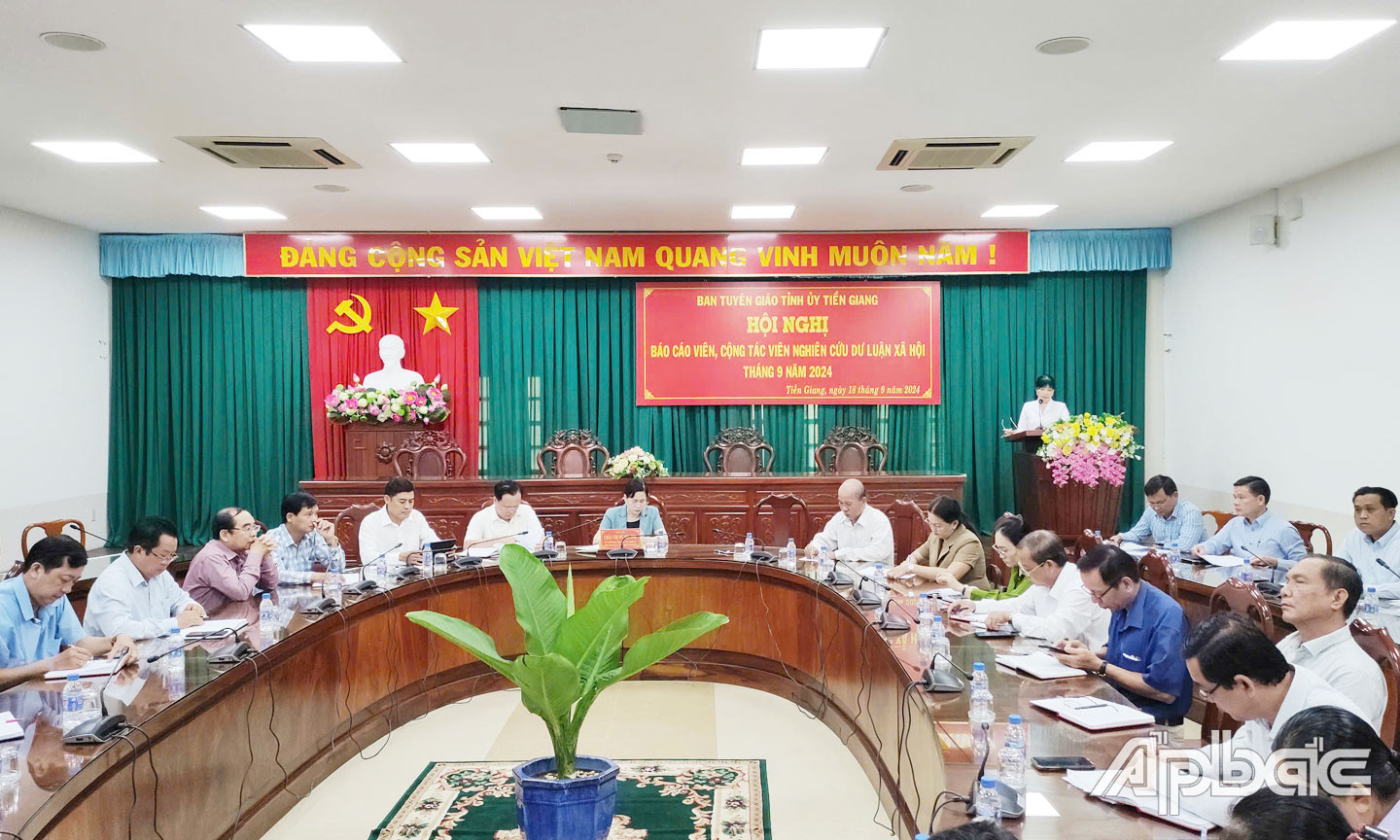 Ban Tuyên giáo Tỉnh ủy tổ chức cuộc họp báo cáo viên, cộng tác viên nghiên cứu DLXH năm 2024. Nguồn: Ban Tuyên giáo Tỉnh ủy cung cấp. 