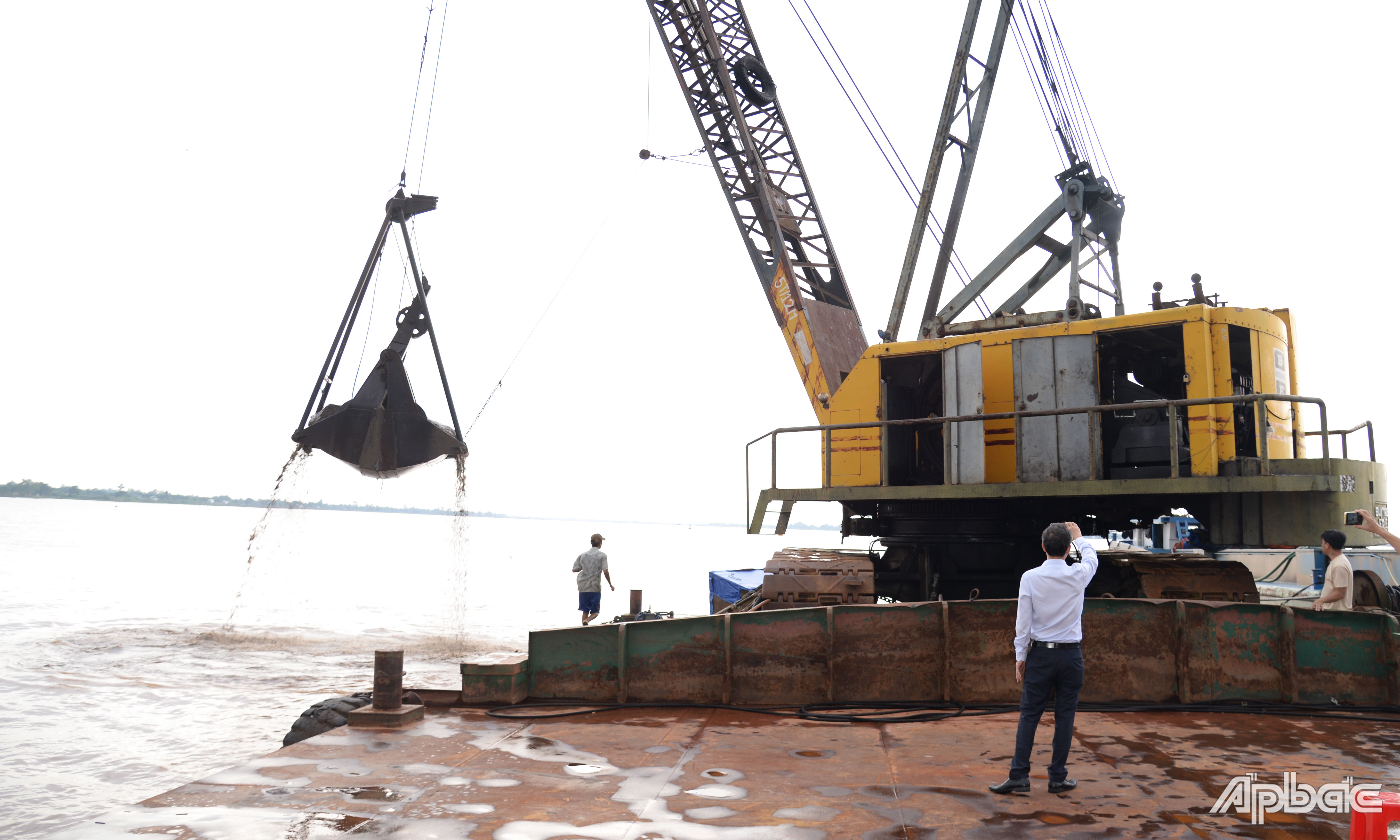 Tiền Giang đã khởi công khai thác mỏ cát đầu tiên để cung cấp cho Dự án Đường Vành đai 3 - TP. Hồ Chí Minh.