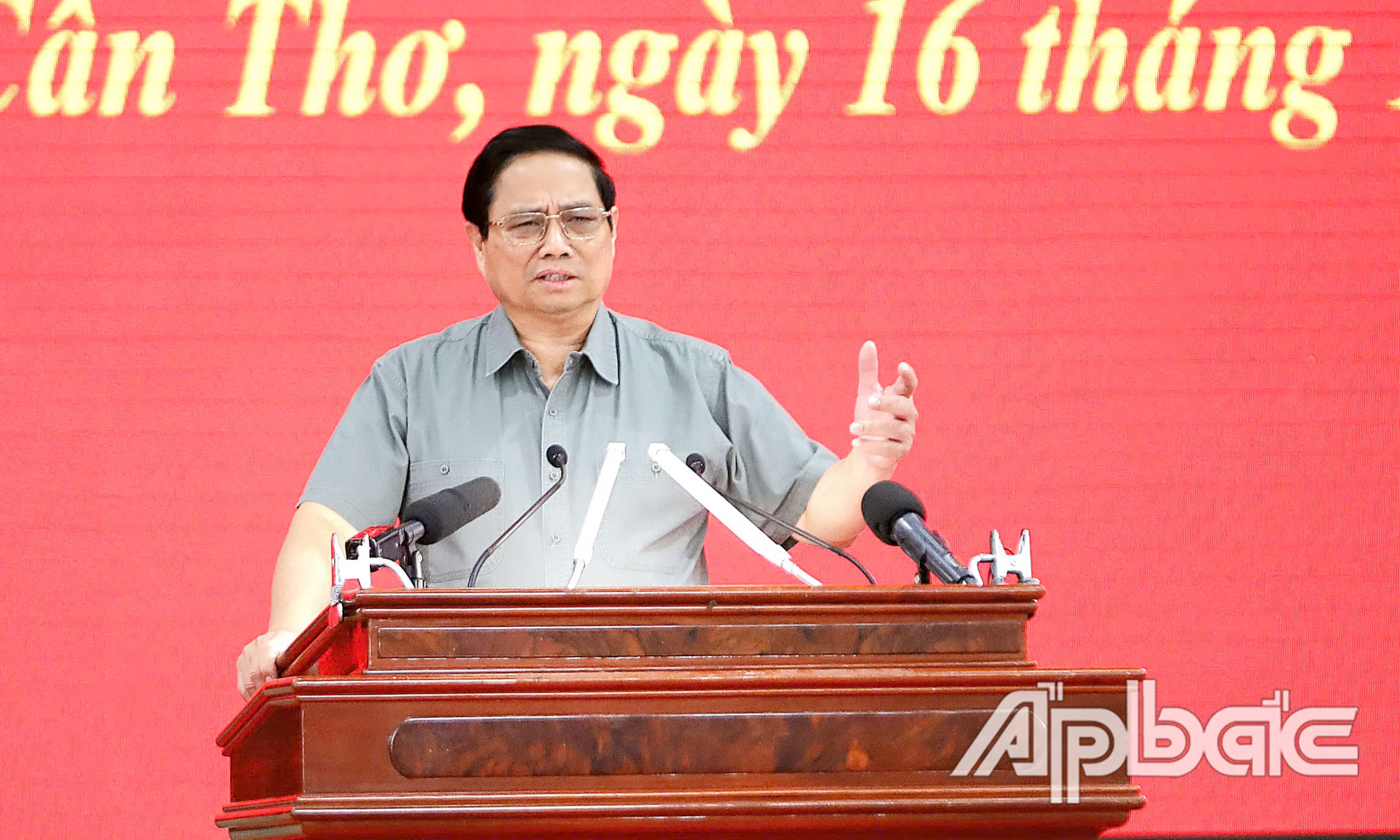 Thủ tướng Chính phủ Phạm Minh Chính phát biểu chỉ đạo hội nghị.