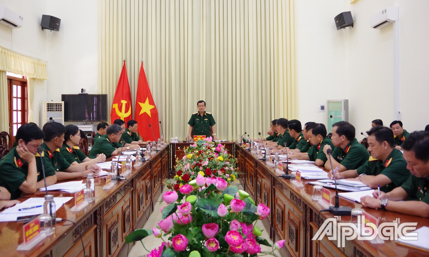 Quang cảnh buổi làm việc.