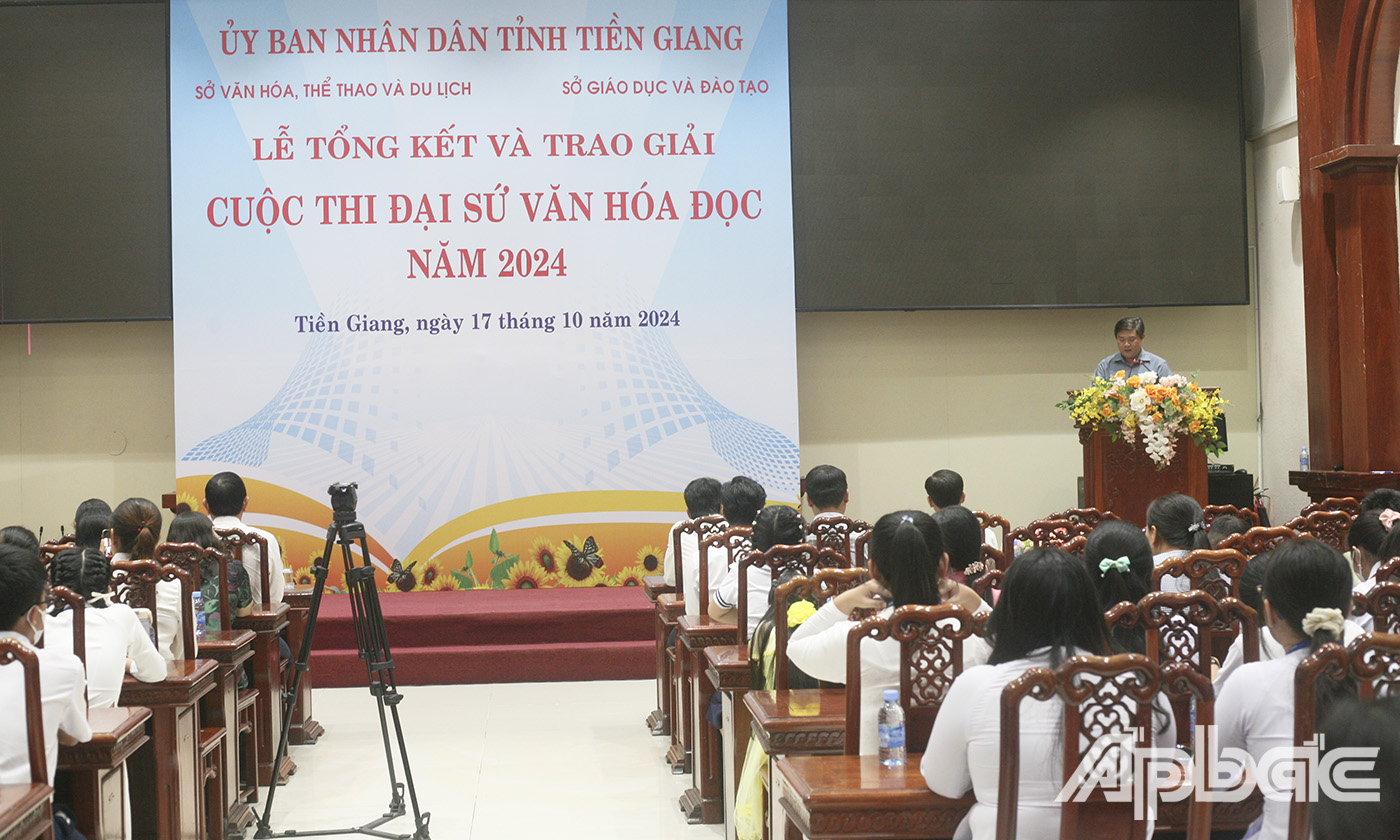 Quang cảnh buổi lễ tổng kết.