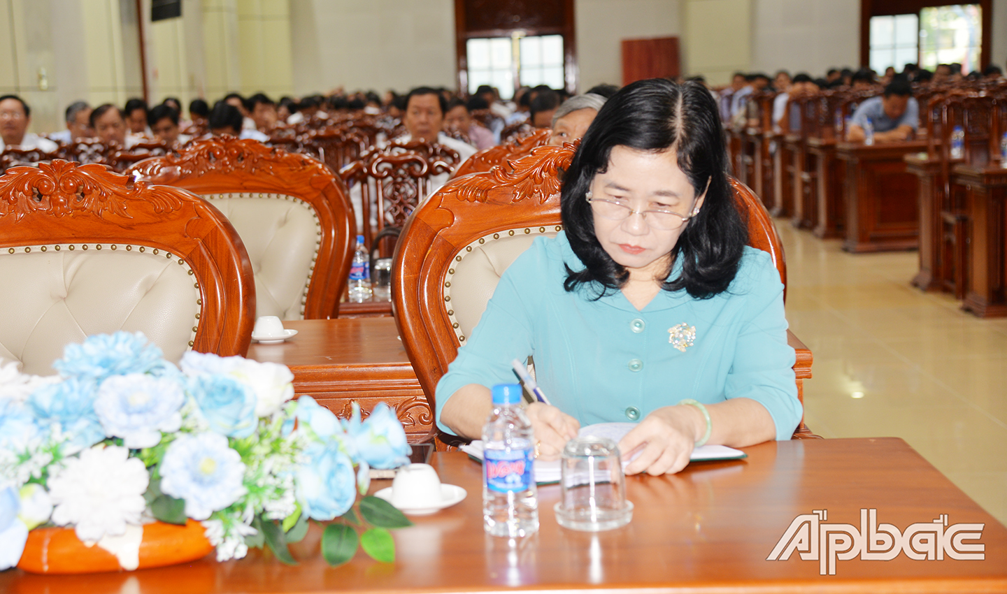 Các đồng chí lãnh đạo tỉnh dự 