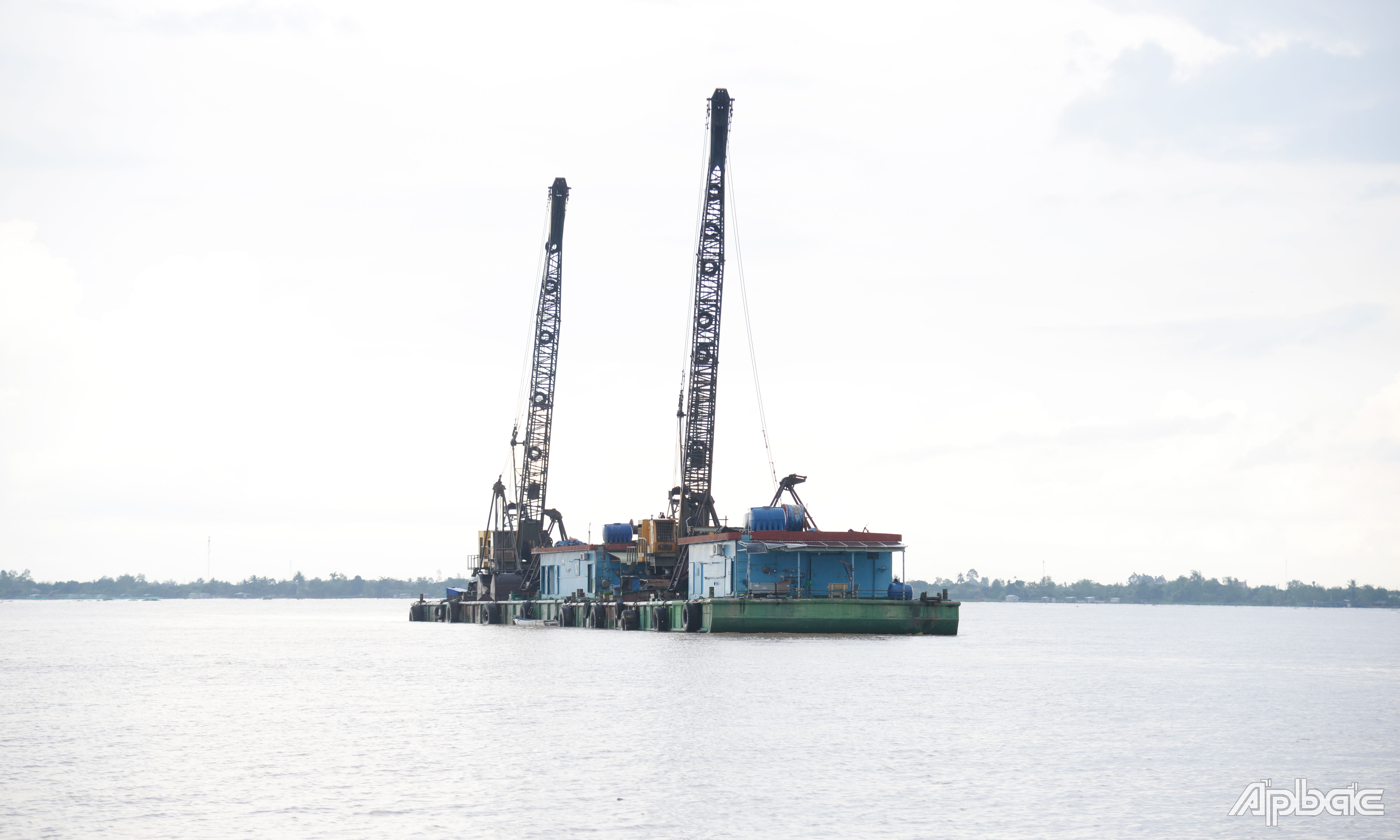 Tiền Giang khởi công khai thác mỏ cát Hòa Hưng 5 để phục vụ Dự án đường Vành đai 3 - TP. Hồ Chí Minh.