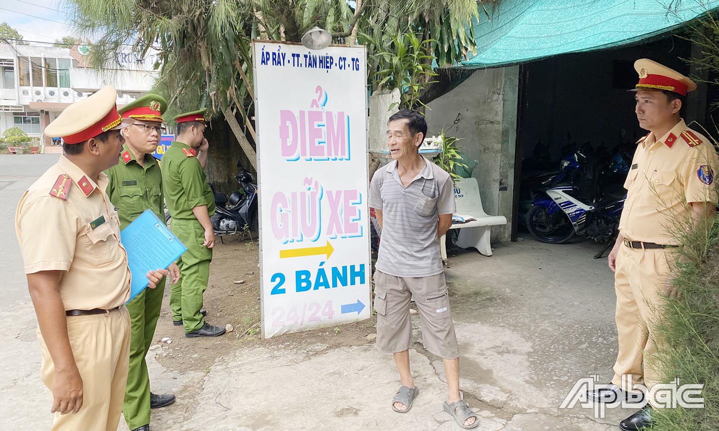 Kiểm tra bãi xe gần trường học và bệnh viện.