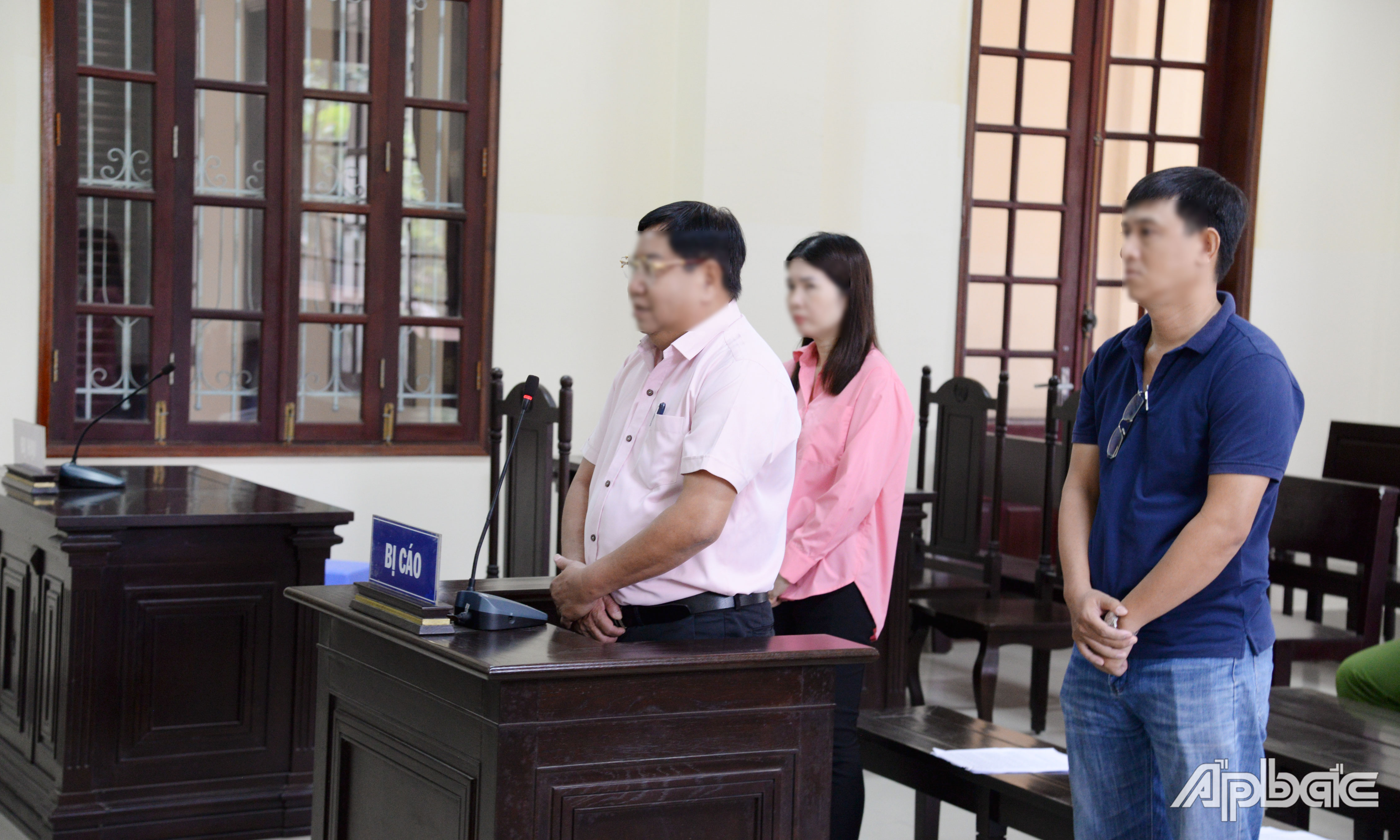Các bị cáo tại phiên tòa.