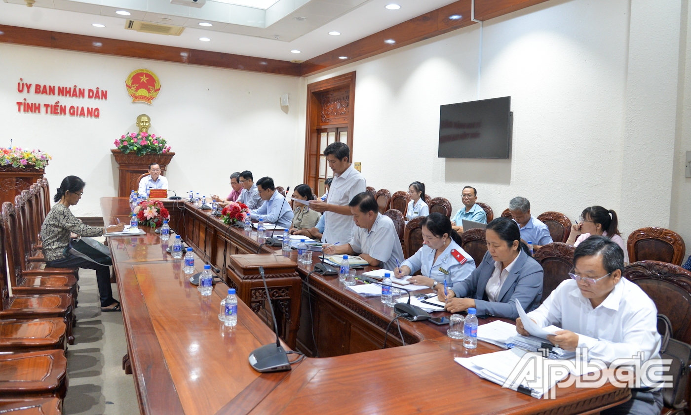 Quang cảnh buổi tiếp công dân.