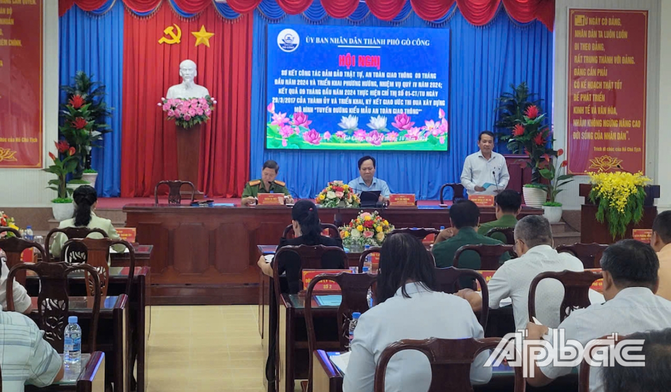 Quang cảnh hội nghị.