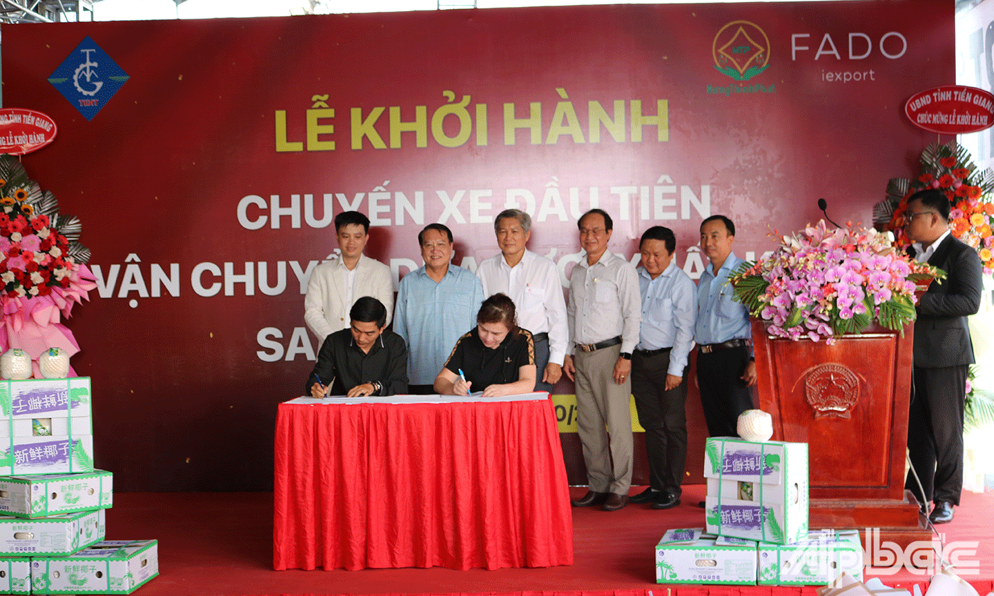 Thỏa thuận hợp tác 2 bên 1. Công ty cổ phần Fado iexport - Ông Nguyễn Minh Hân - Giám Đốc 2. Công ty tnhh đầu tư Longshengxing Quảng Tây Trung Quốc - Bà Mo Shi Ling - Giám Đốc Điều Hành