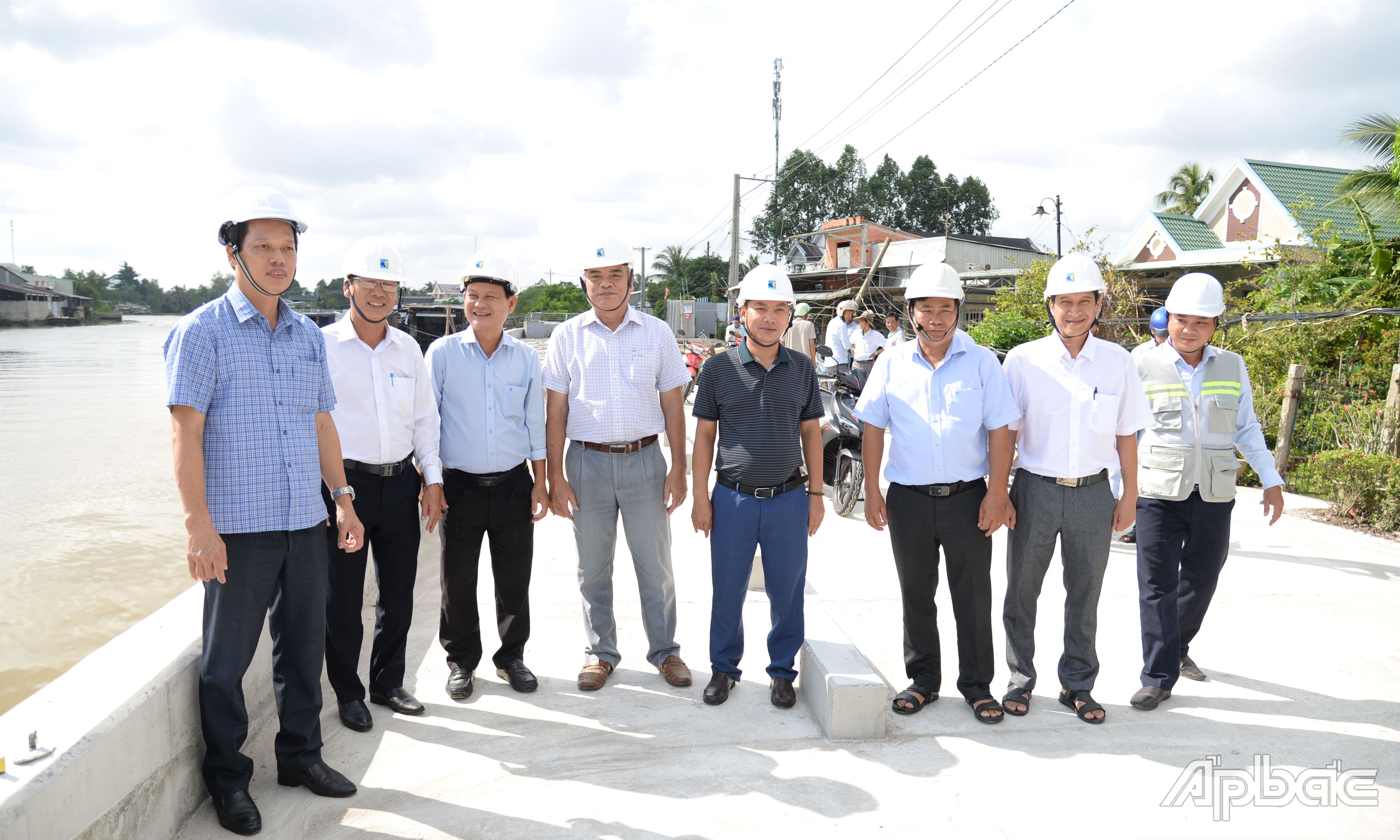 Đồng chí Nguyễn Thành Diệu kiểm tra công tác thi công tại gói thầu đoạn 3, 4.