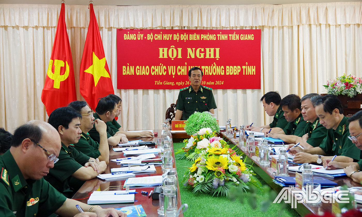 Trung tướng Lê Đức Thái, Ủy viên Trung ương Đảng, Tư lệnh BĐBP Việt Nam phát biểu tại buổi lễ bàn giao
