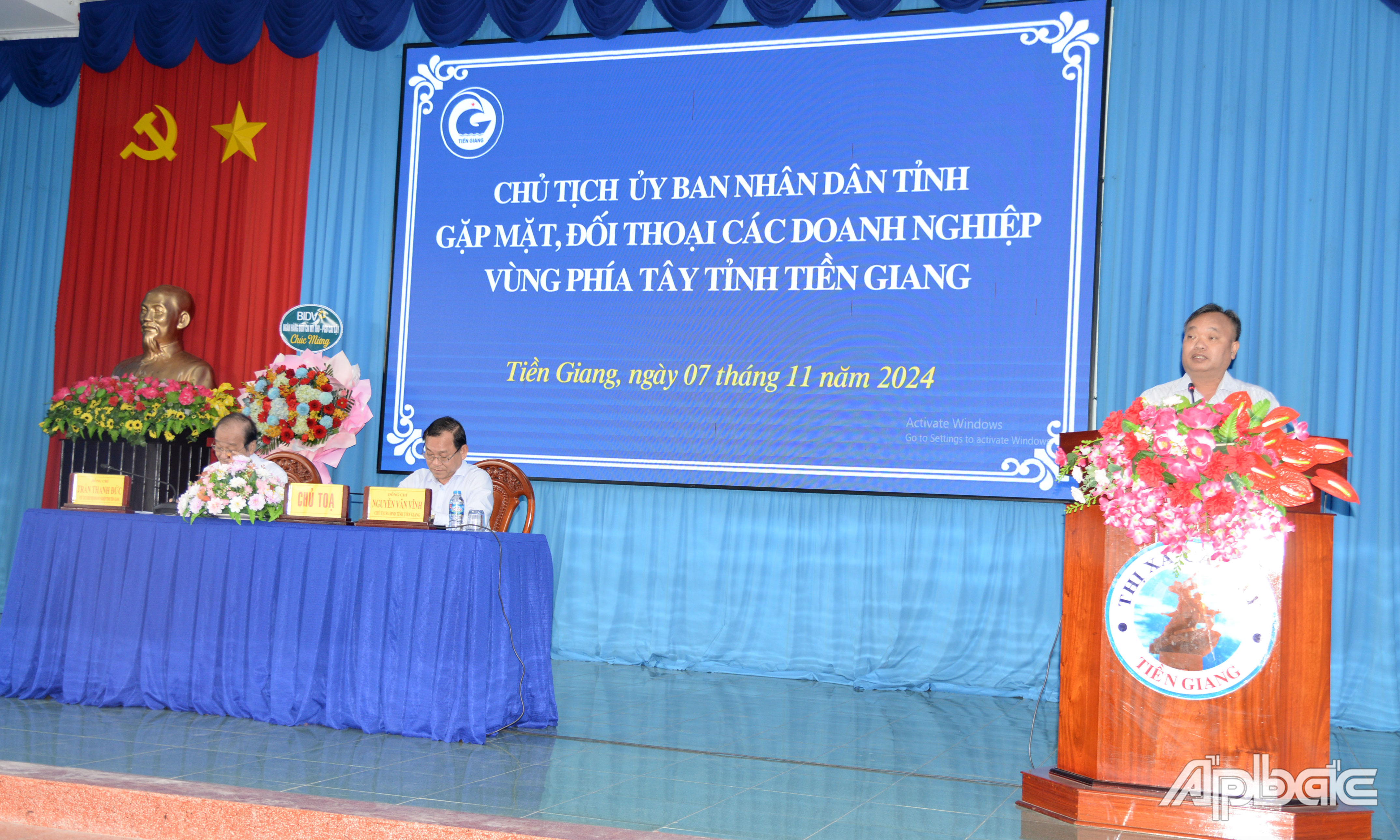 Phó Giám đốc Sở KH&ĐT Nguyễn Hiếu Lễ báo cáo tại buổi gặp mặt.