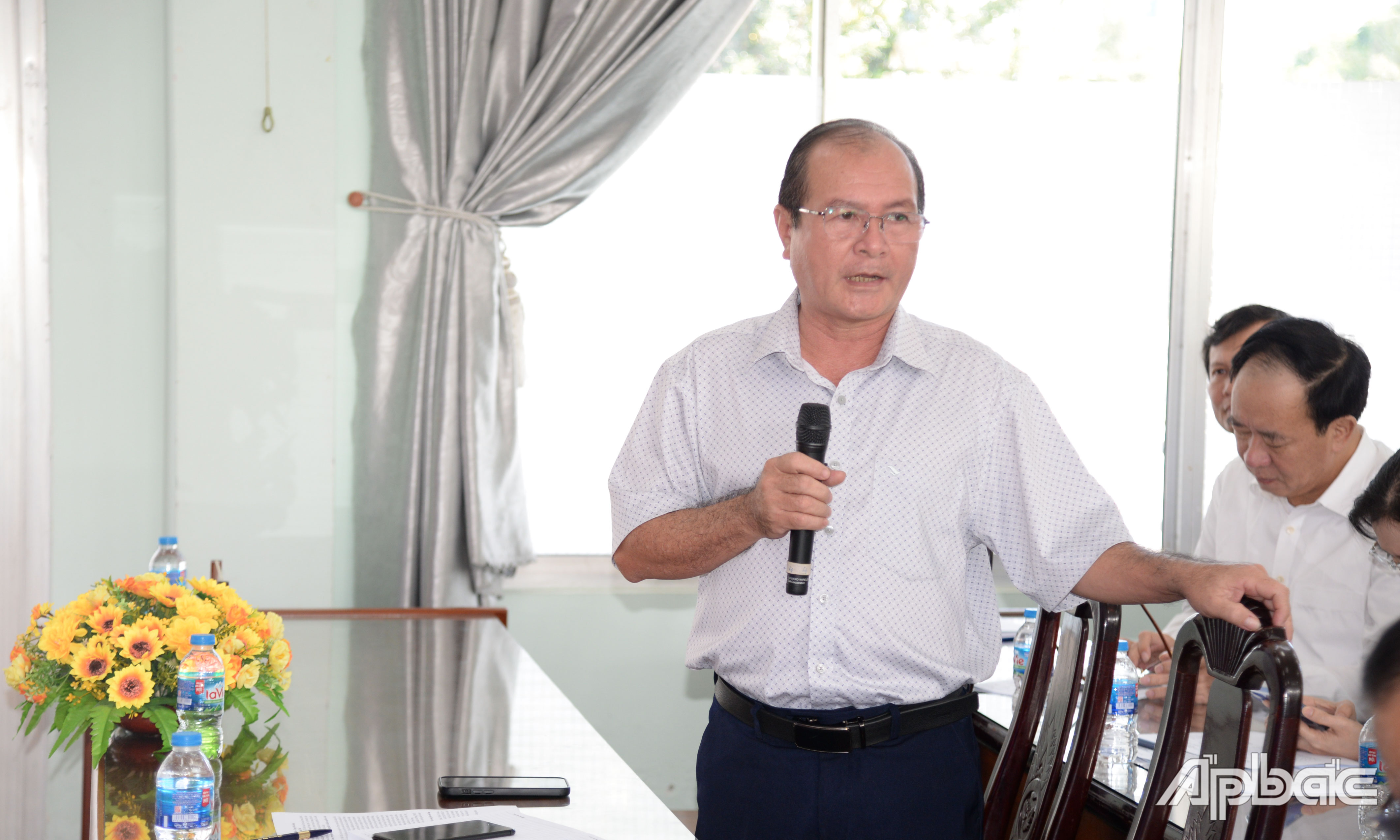 Chủ tịch UBND TX. Cai Lậy Trần Văn Thức trả lời kiến nghị của DN.