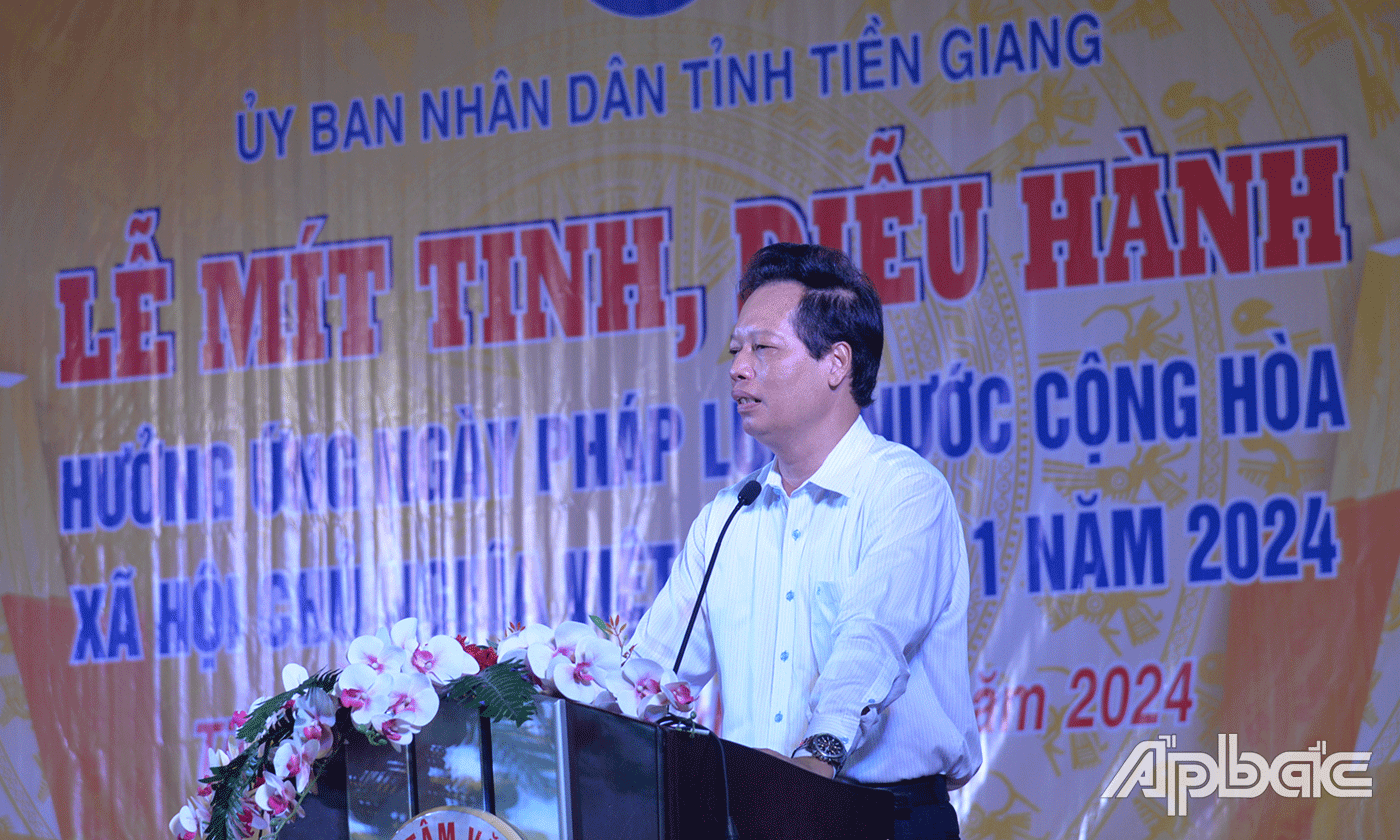 Đồng chí Nguyễn Thành Diệu phát biểu tại lễ mít tinh.