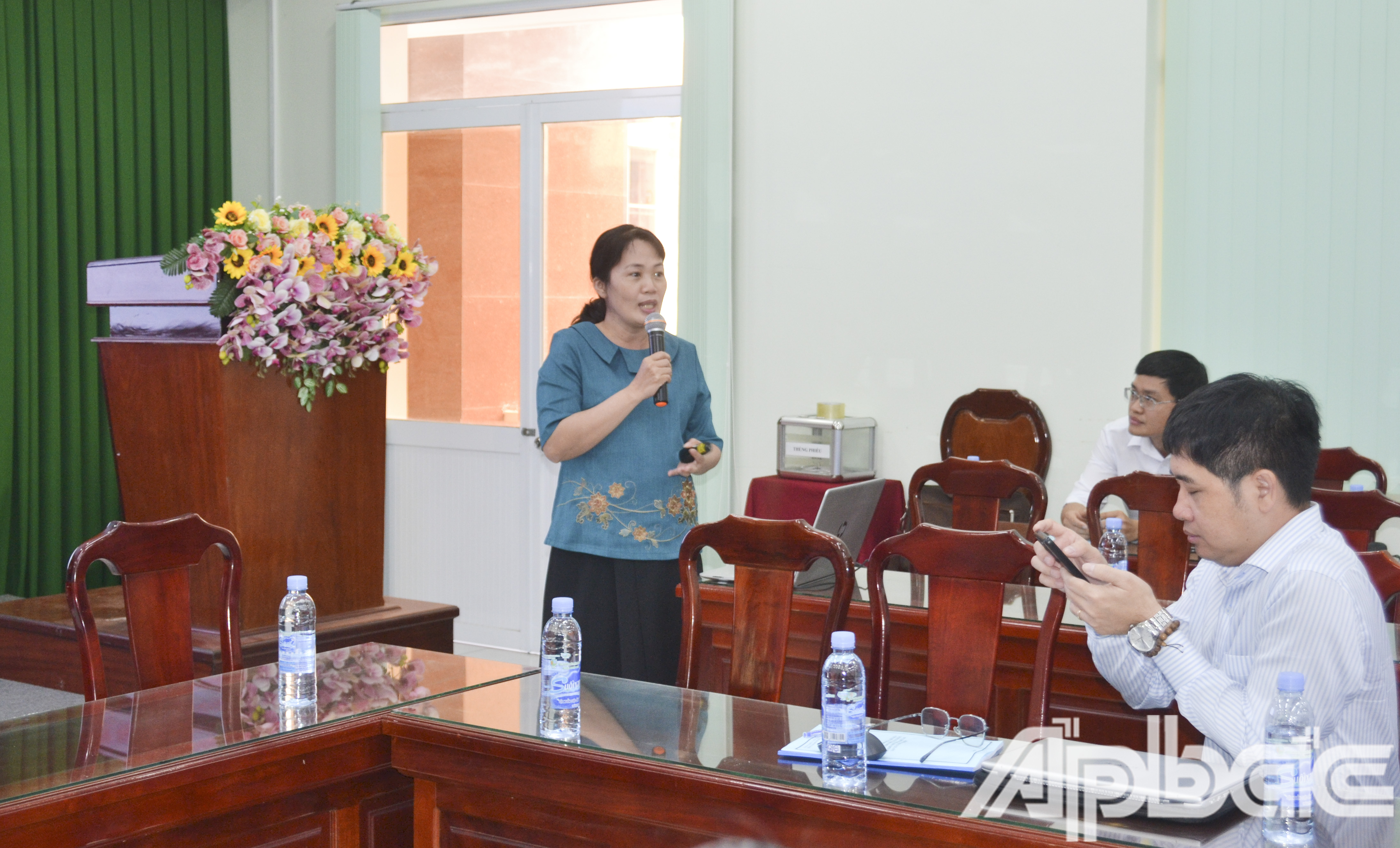 Tiến sĩ Nguyễn Thị Kim Loan, Trường Đại học Tiền Giang phát biểu tại buổi hội thảo.