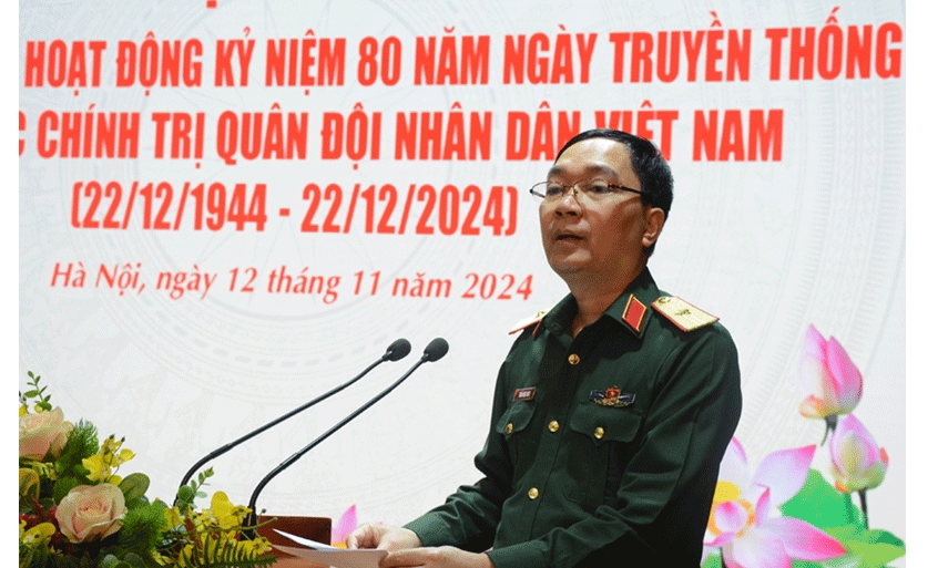 Thiếu tướng Trần Ngọc Anh, Cục trưởng Cục Chính trị, Tổng cục Chính trị Quân đội nhân dân Việt Nam phát biểu tại buổi họp báo.