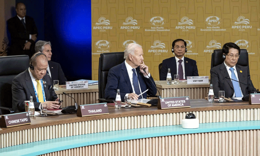 Các nhà lãnh đạo APEC và các khách mời tại đối thoại. Ảnh: TUẤN ANH