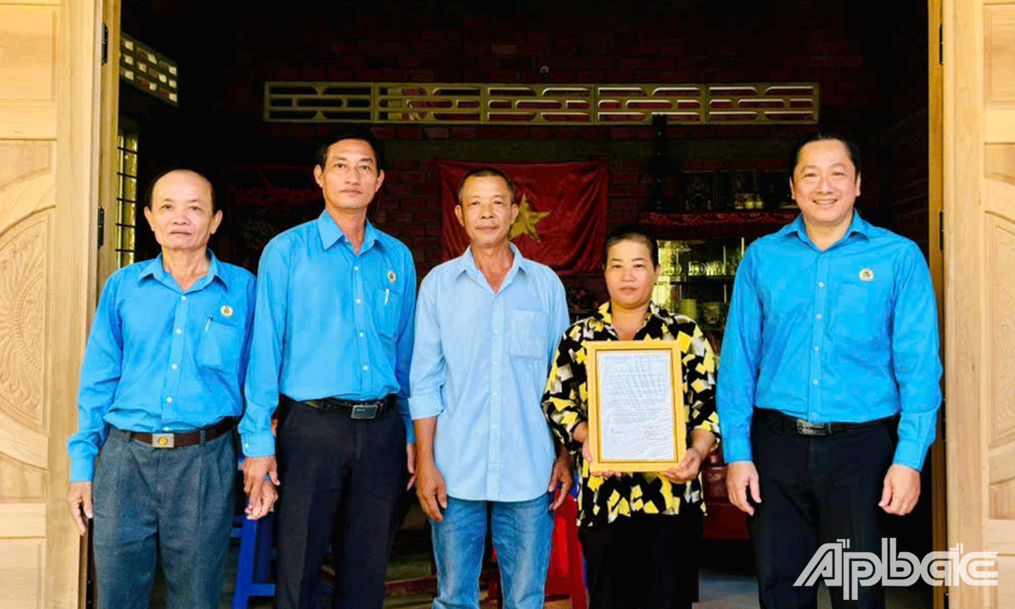 bàn giao Mái ấm Công đoàn cho gia đình Công đoàn viên Phan Thị Ngọc Thúy