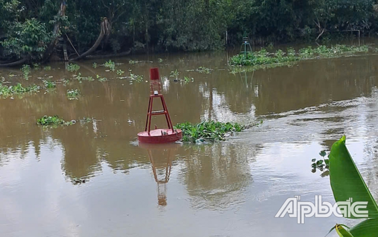 Phương tiện thủy khi lưu thông đến khu vực này cần phải tuân thủ hệ thống phao tiêu, biển báo hiệu giao thông đường thủy nội địa...