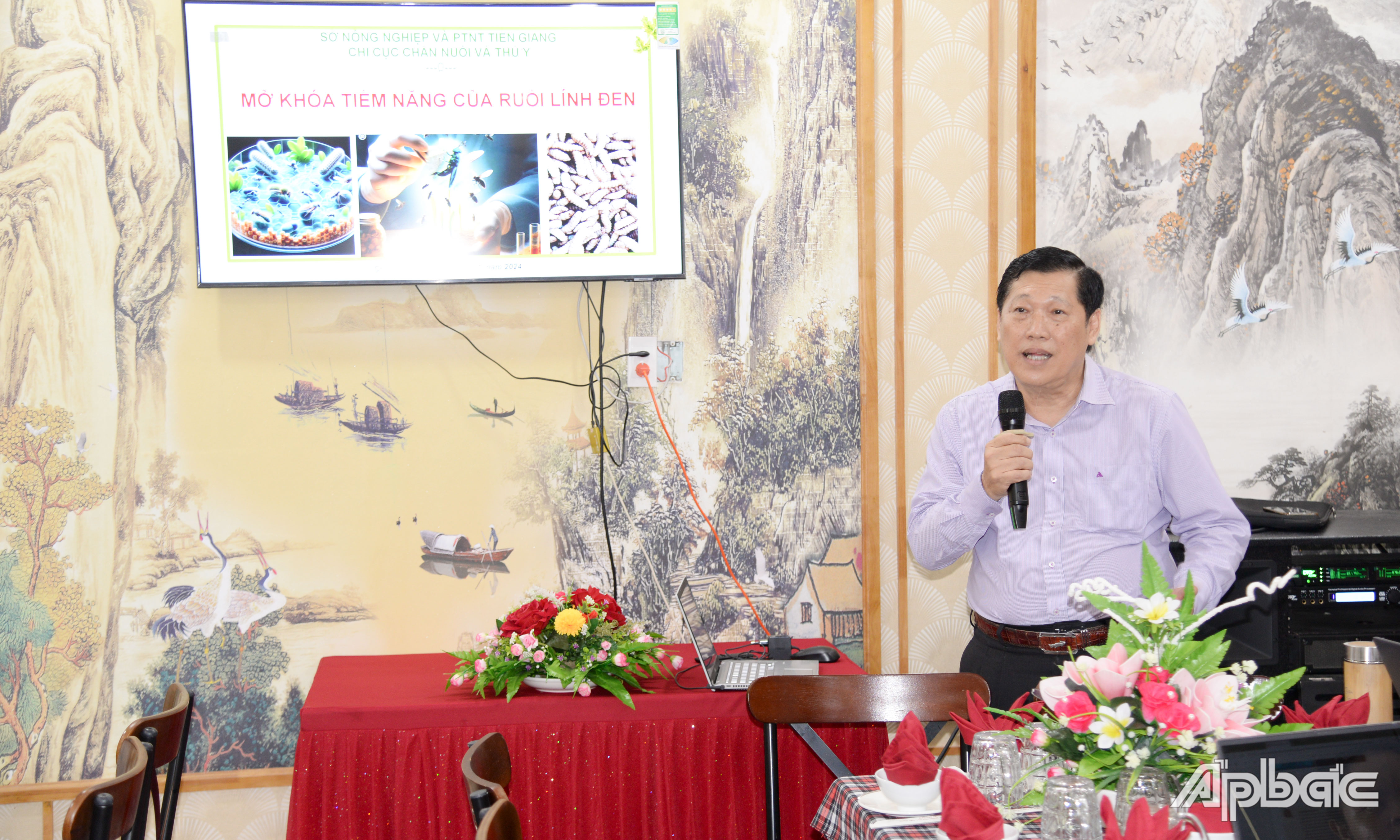 Tiến sĩ Thái Quốc Hiếu phát biểu tại buổi tập huấn.