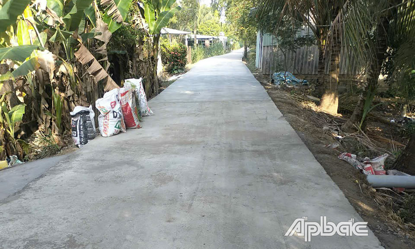 Đường dal 4m đang dần hiện rõ.