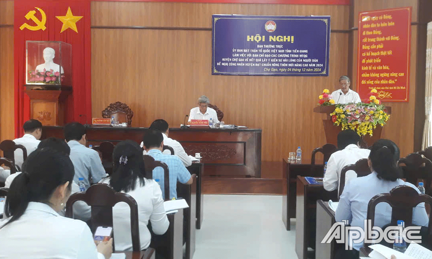Đồng chí Huỳnh Văn Hải, Phó Chủ tịch Uỷ ban MTTQ tỉnh Tiền Giang phát biểu tại buổi làm việc với huyện Chợ Gạo.