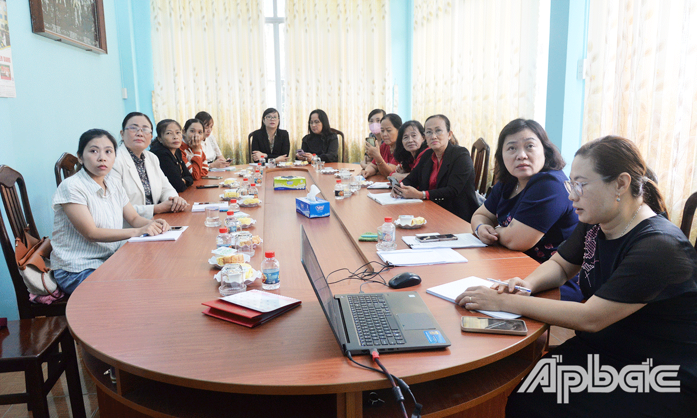 Quang cảnh tại điểm cầu Tiền Giang.